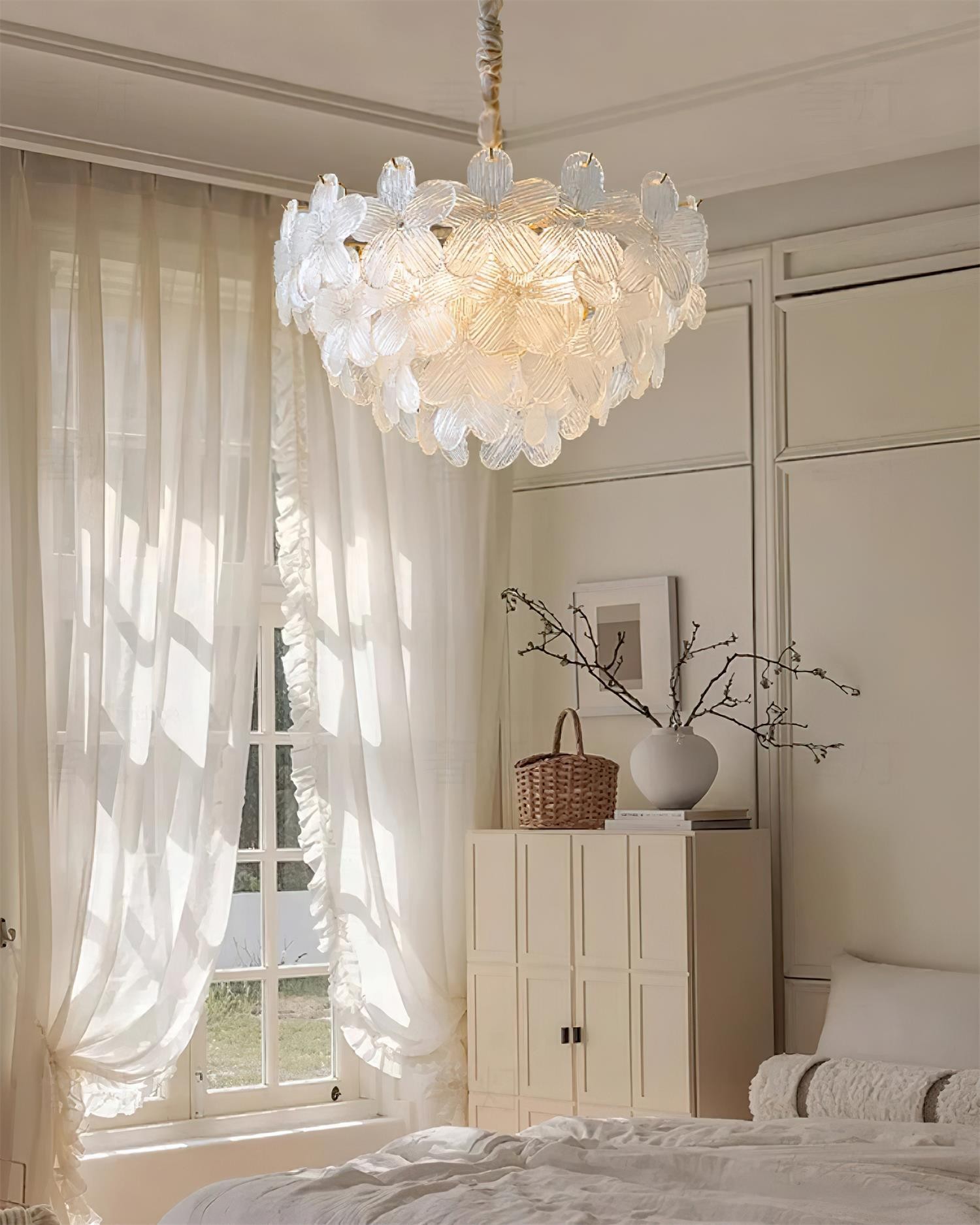 Romantic Petal Chandelier P073