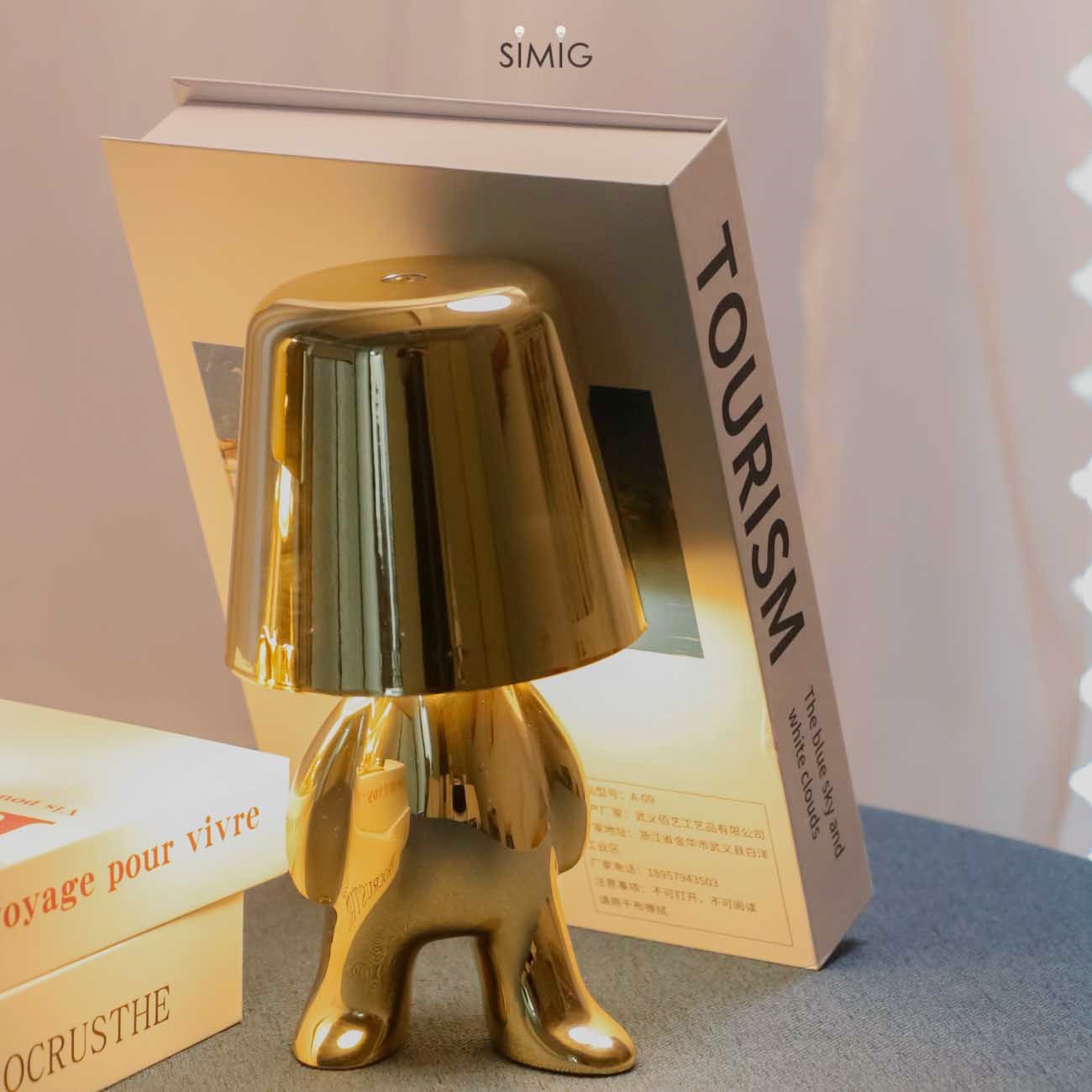 Aurabrova Human Figure Table Lamp - Modern Sculptural Design for Living Room