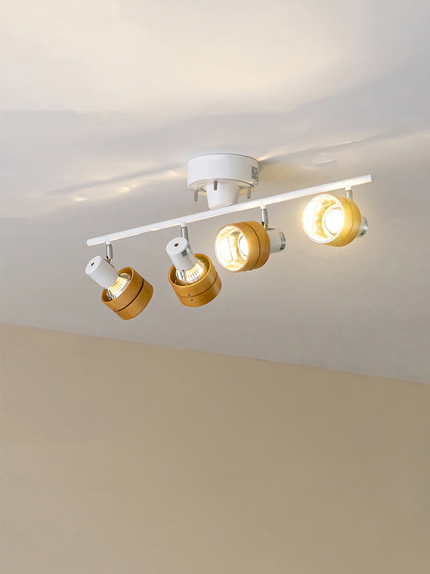 Nordic Cylindrical 4-Light Spotlight T1639