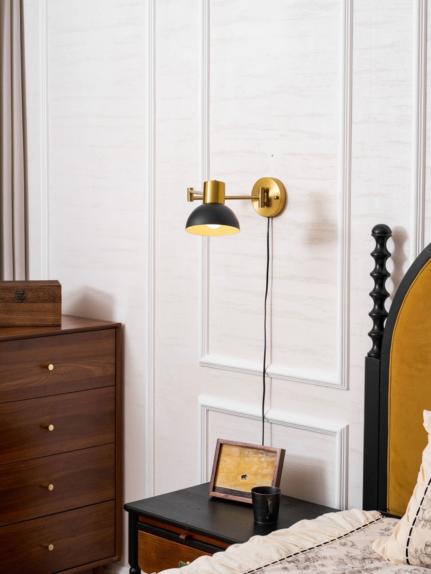 Adjustable Arm Plug In Wall Lamp T1595