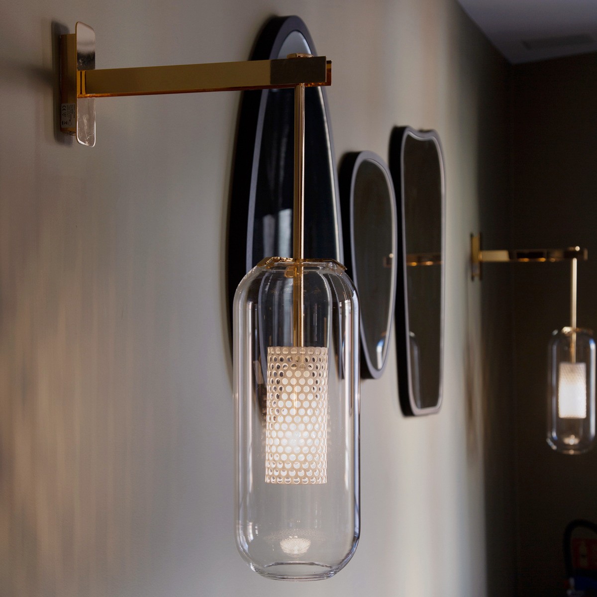 Vadim Wall Lamp