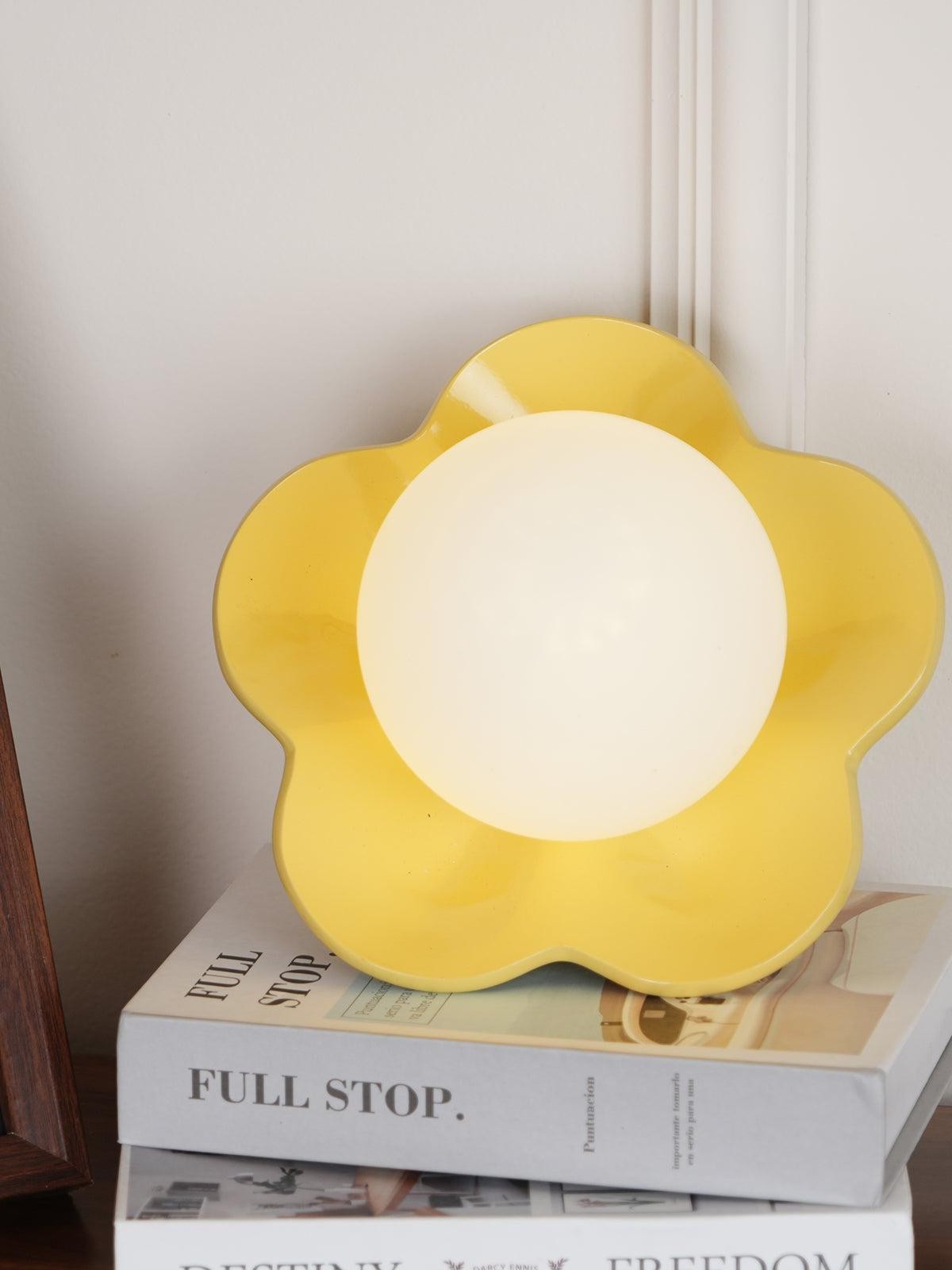 Floral Petal Wall Lamp - Nordic Sculptural Wall Light Living Room T129