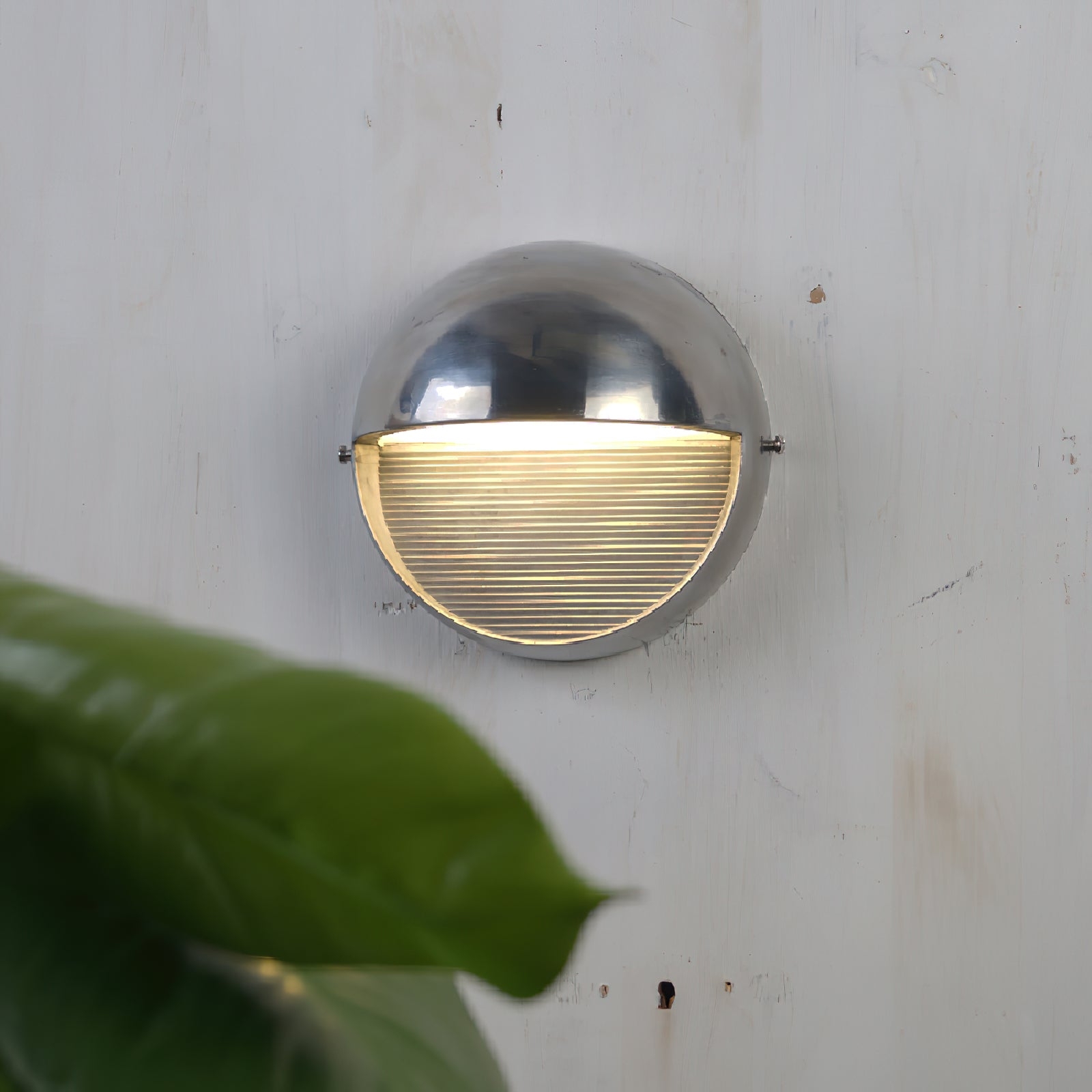 Scorpius Outdoor Wall Lamp T1717