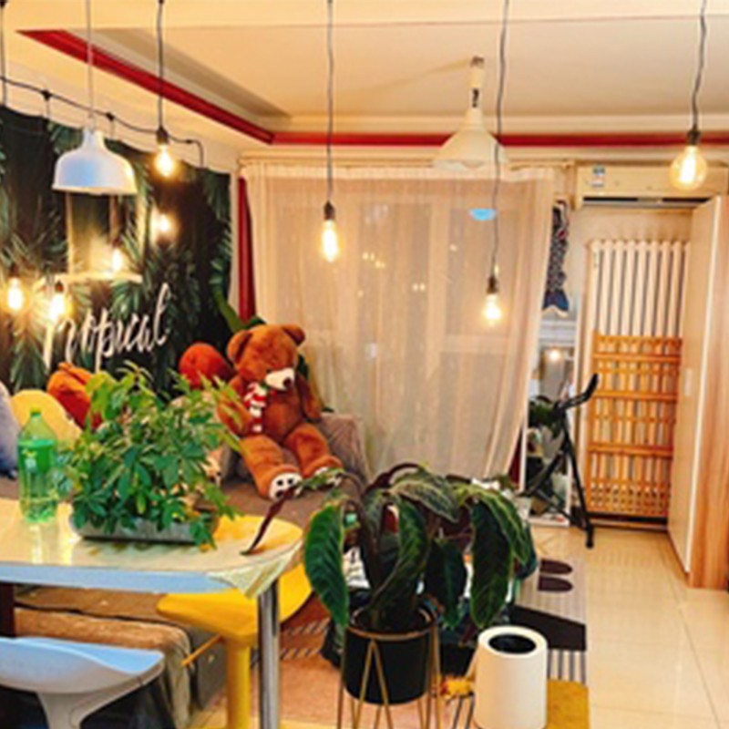 Bulb Chain Pendant Light