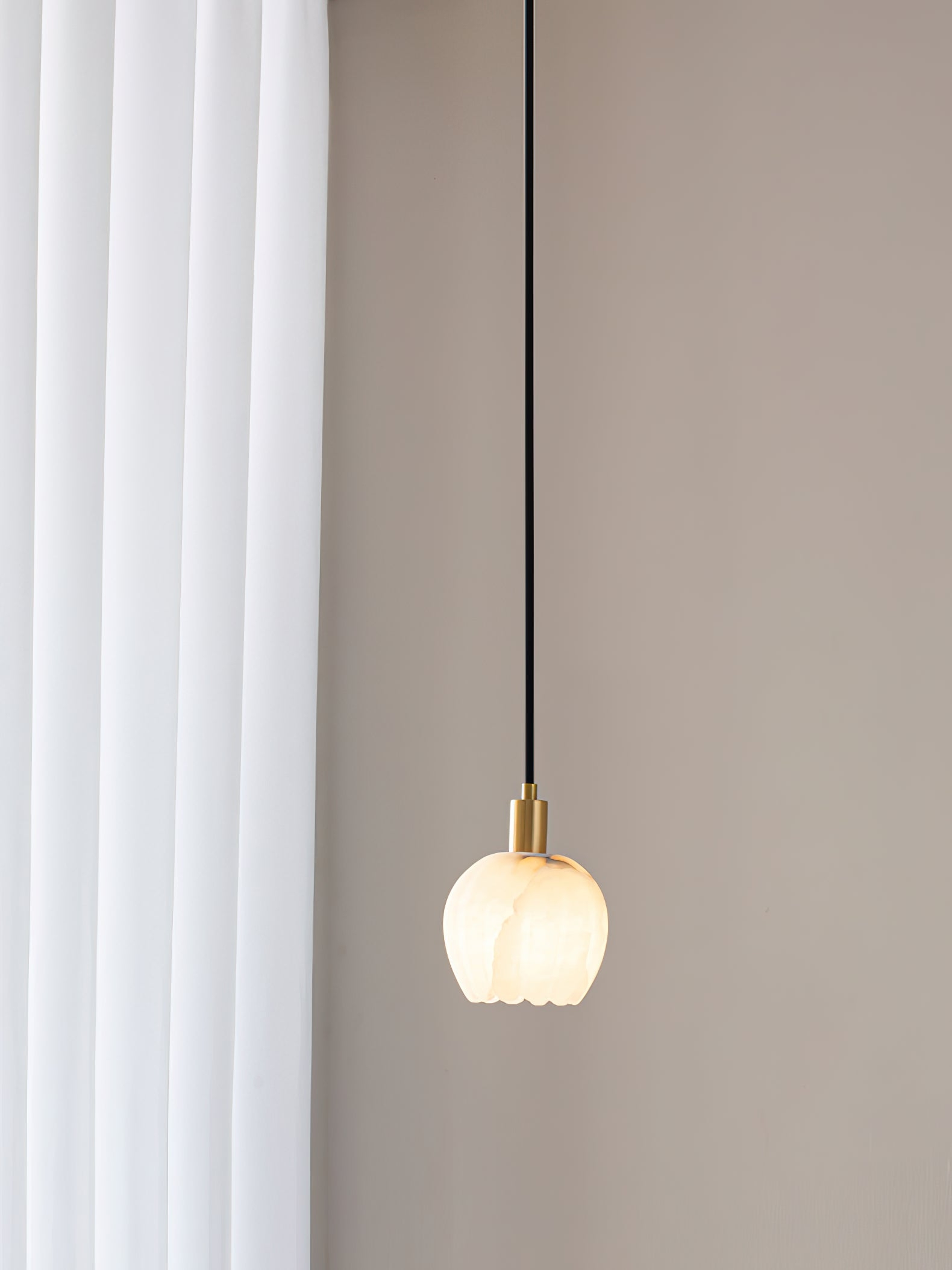 Lilin Alabaster Pendant Light T1648