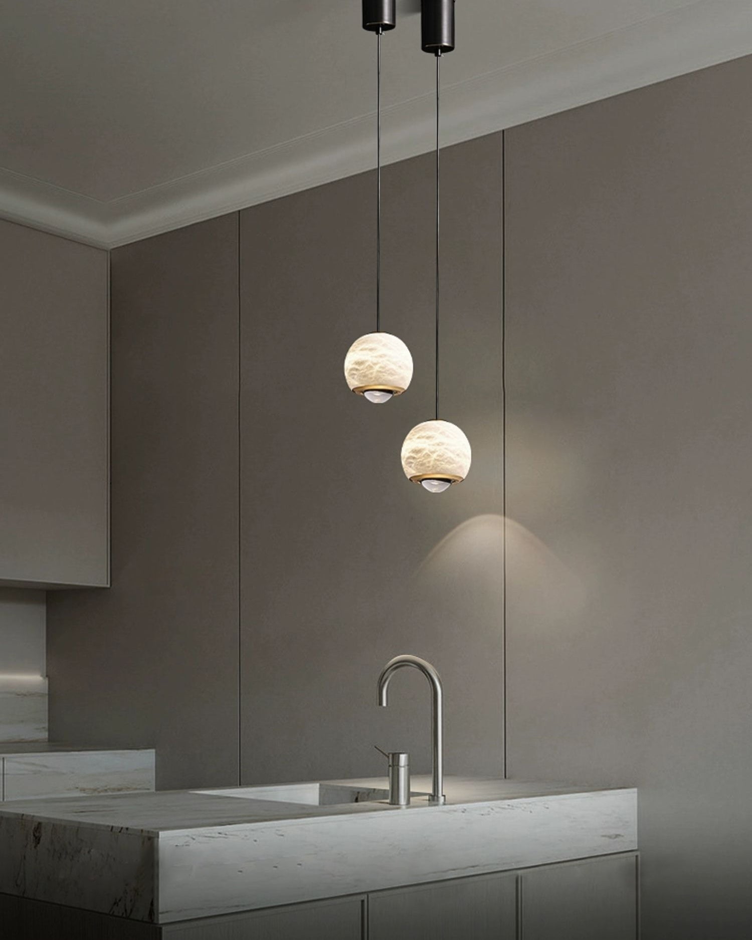 Ferox Alabaster Pendant Light T1646