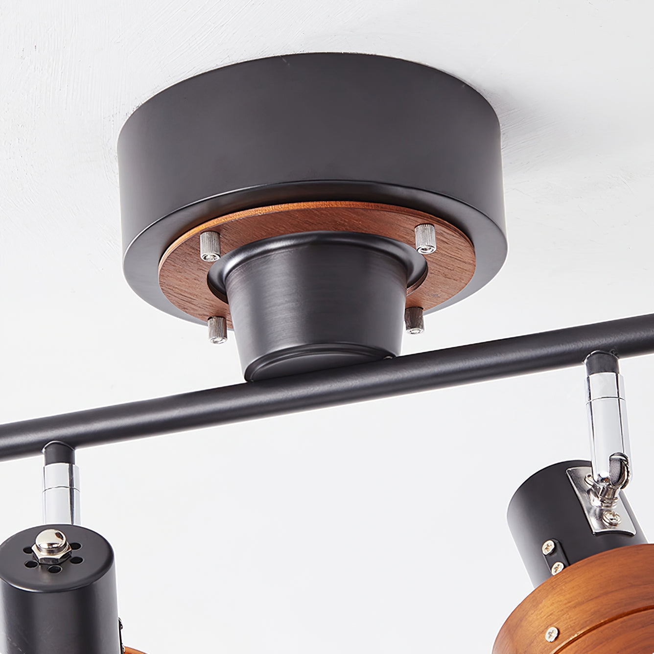 Nordic Cylindrical 4-Light Spotlight T1639