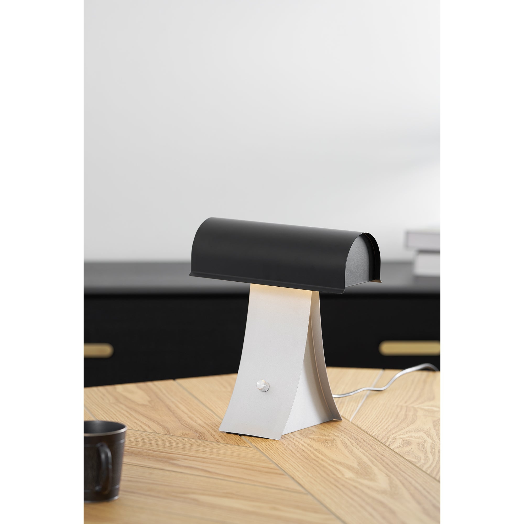 Archive Table Lamp T1922
