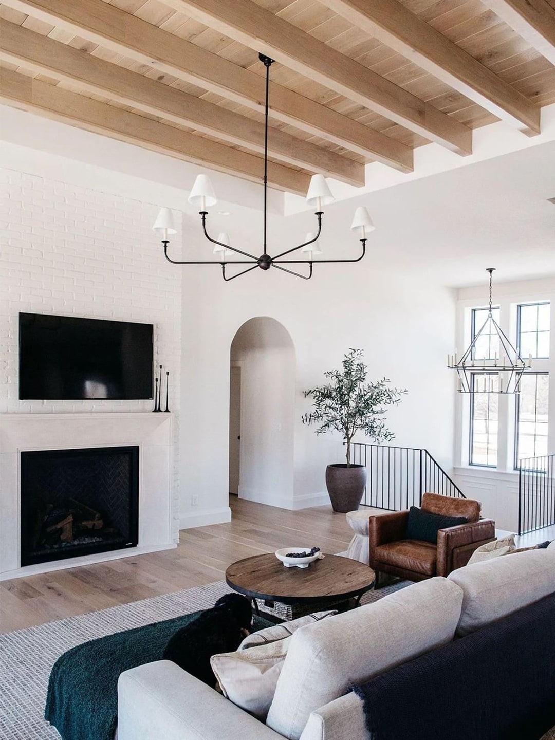 Piaf Geometric Metal Chandelier – Industrial Style for Dining Room T198