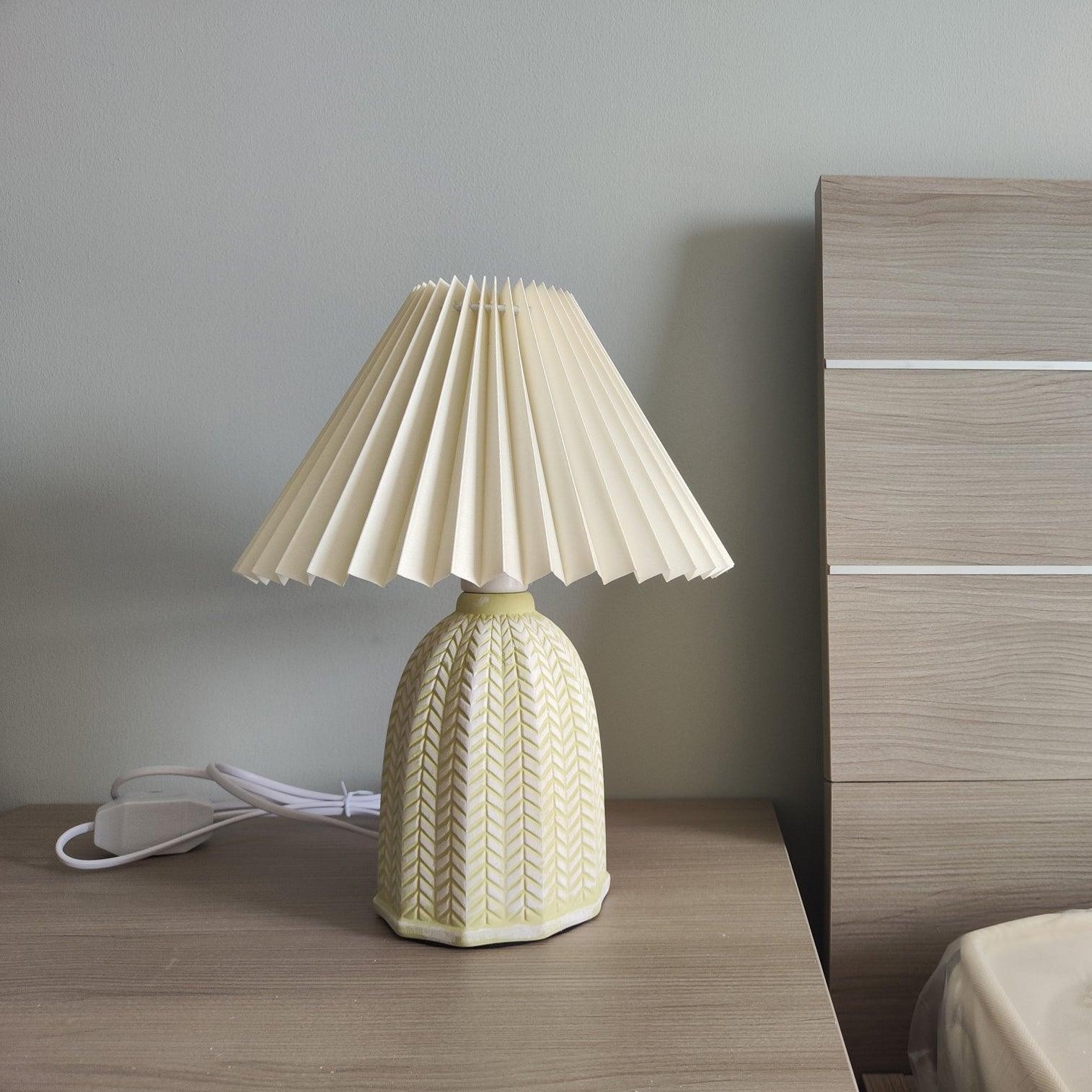 Vintage Pleated Table Lamp M206