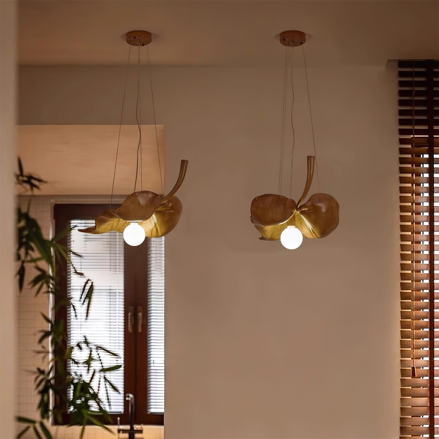 Maple Leaf Pendant Lamp M137
