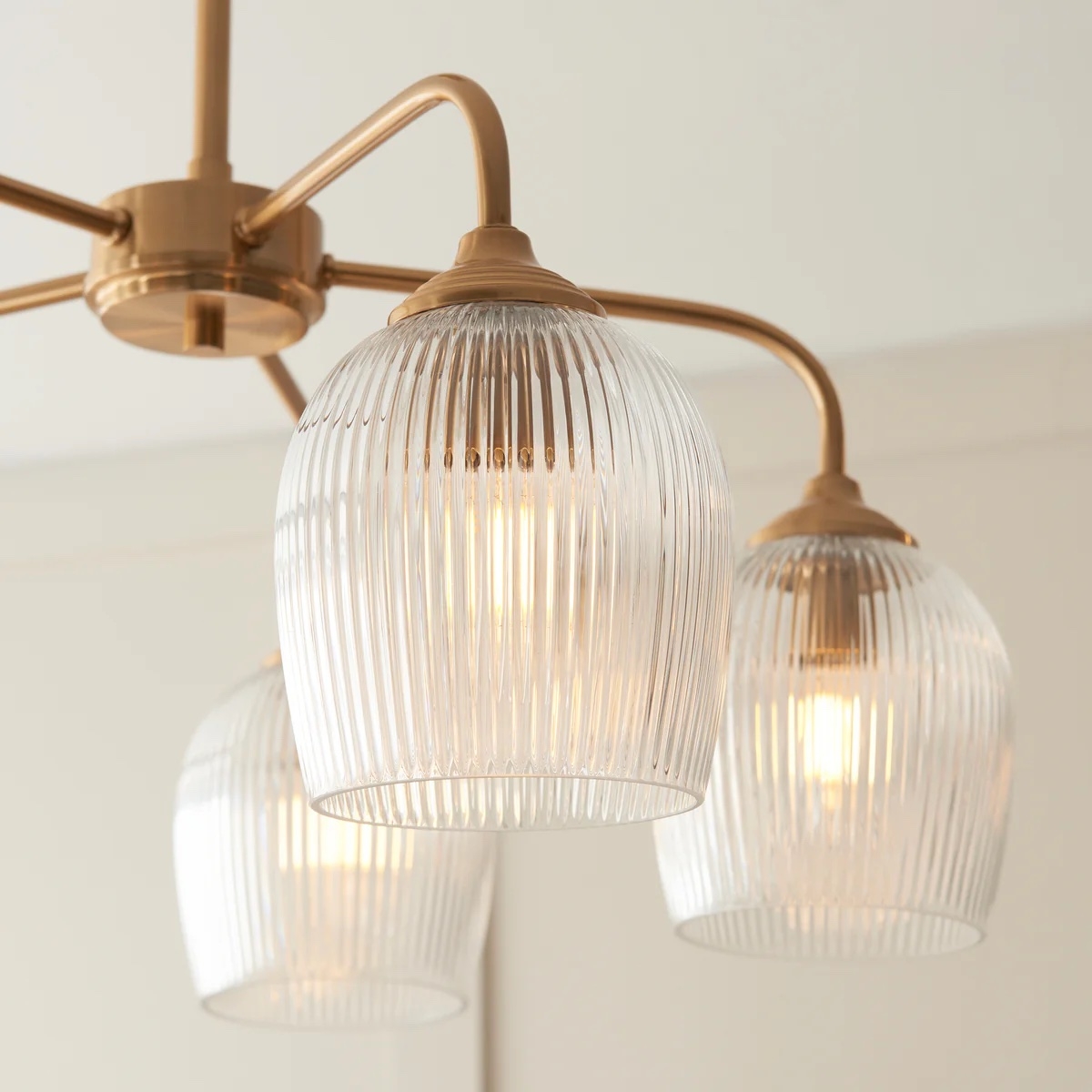 Brazara Multi-Light Glass Shade Pendant Lamp - Curved Metal Arms for Modern Homes T885