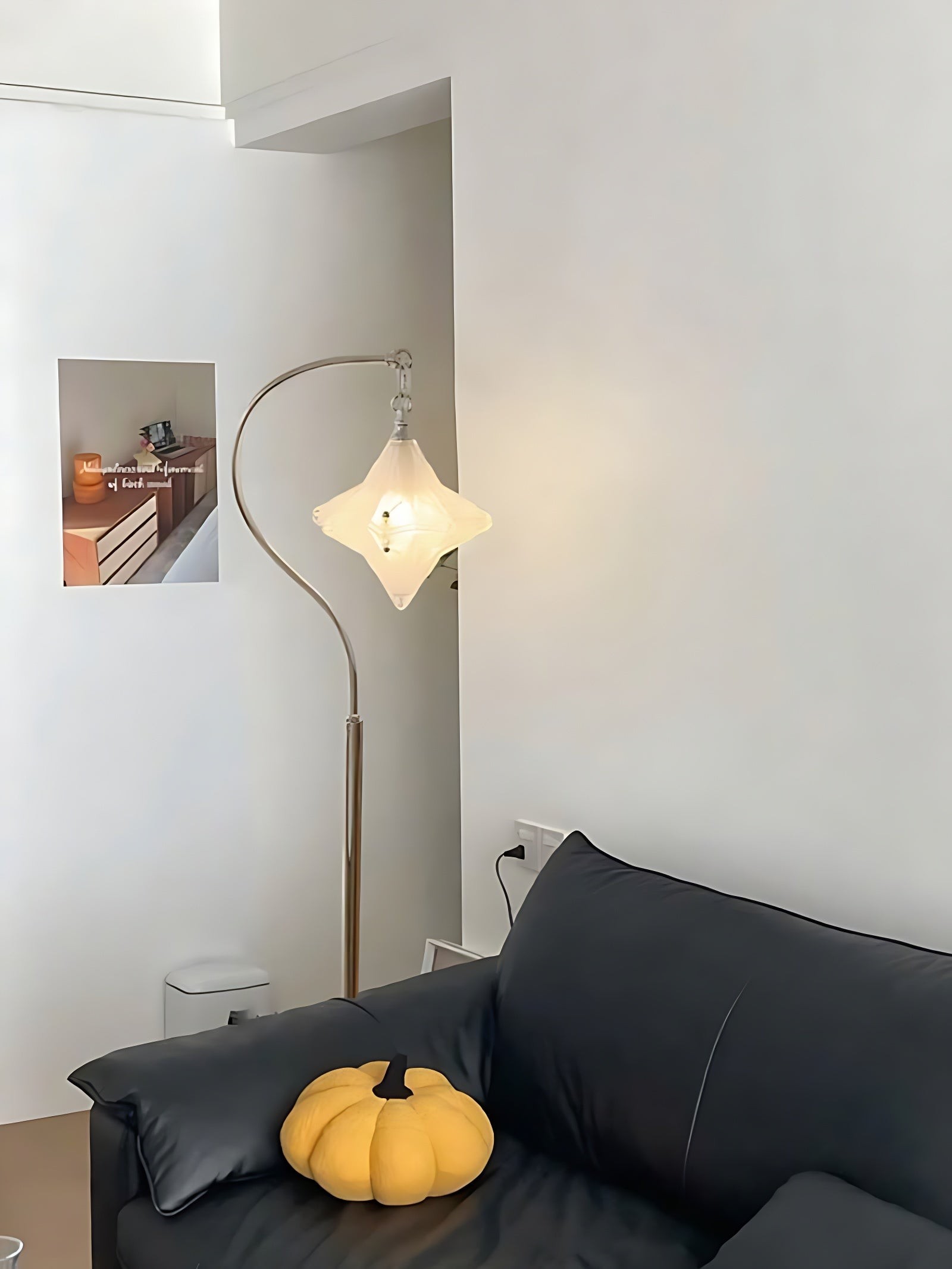 Art Deco Star Floor Lamp - Modern Standing Lamp for Living Spaces - Astris Orion T438