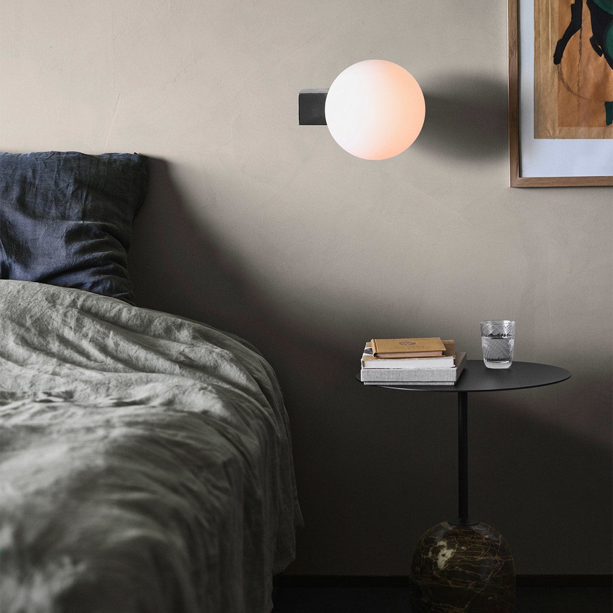 Minimalist Spherical Wall Lamp M444