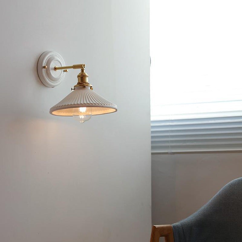 Vintage Ceramic & Brass Wall Sconce – Elegant Lighting for Bedrooms & Hallways T265