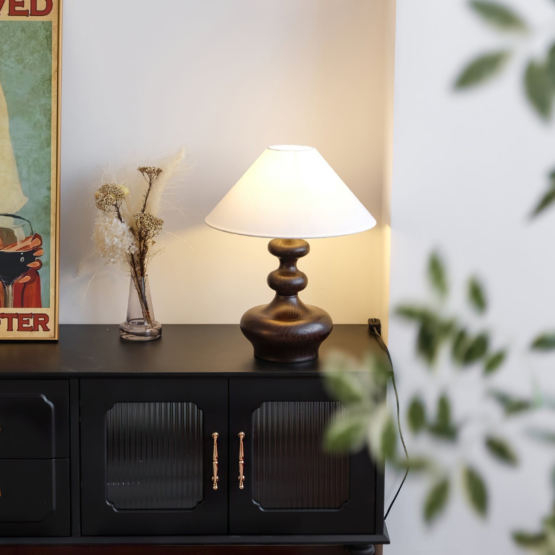 Nordic Retro Solid Wood Table Lamp M61