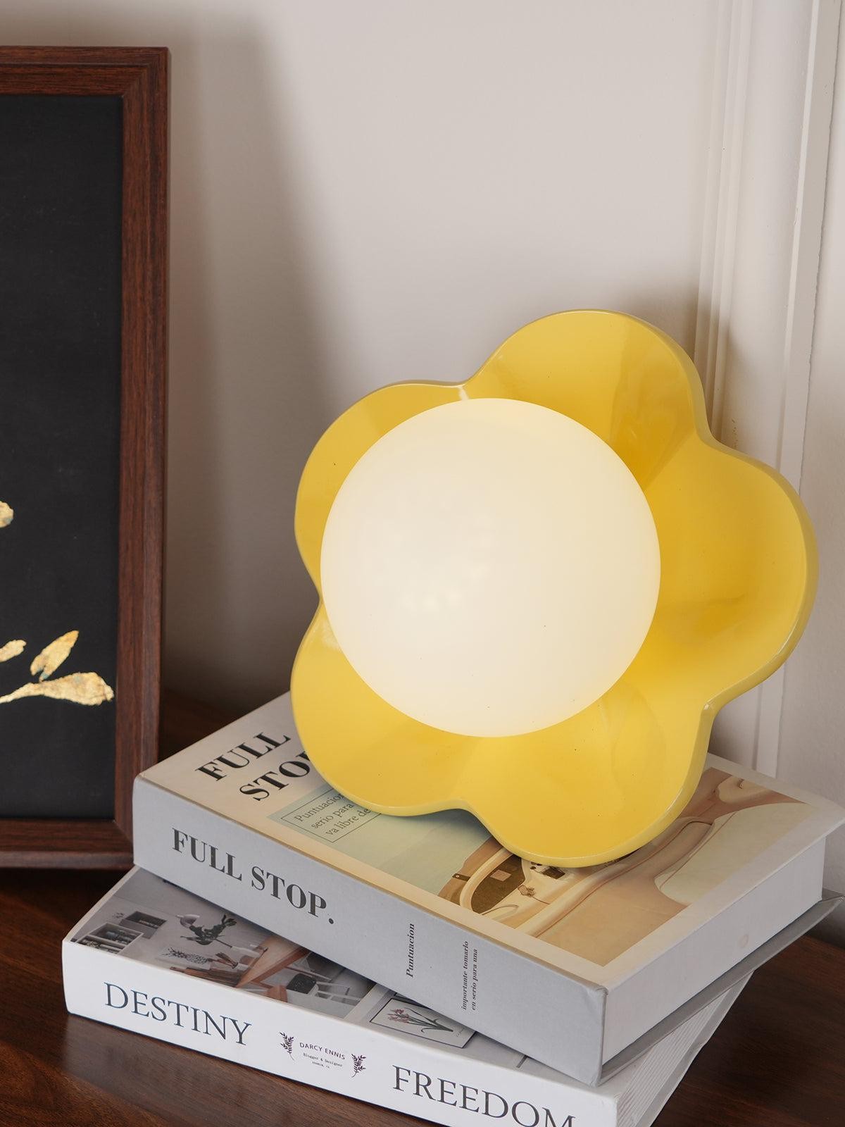 Floral Petal Wall Lamp - Nordic Sculptural Wall Light Living Room T129