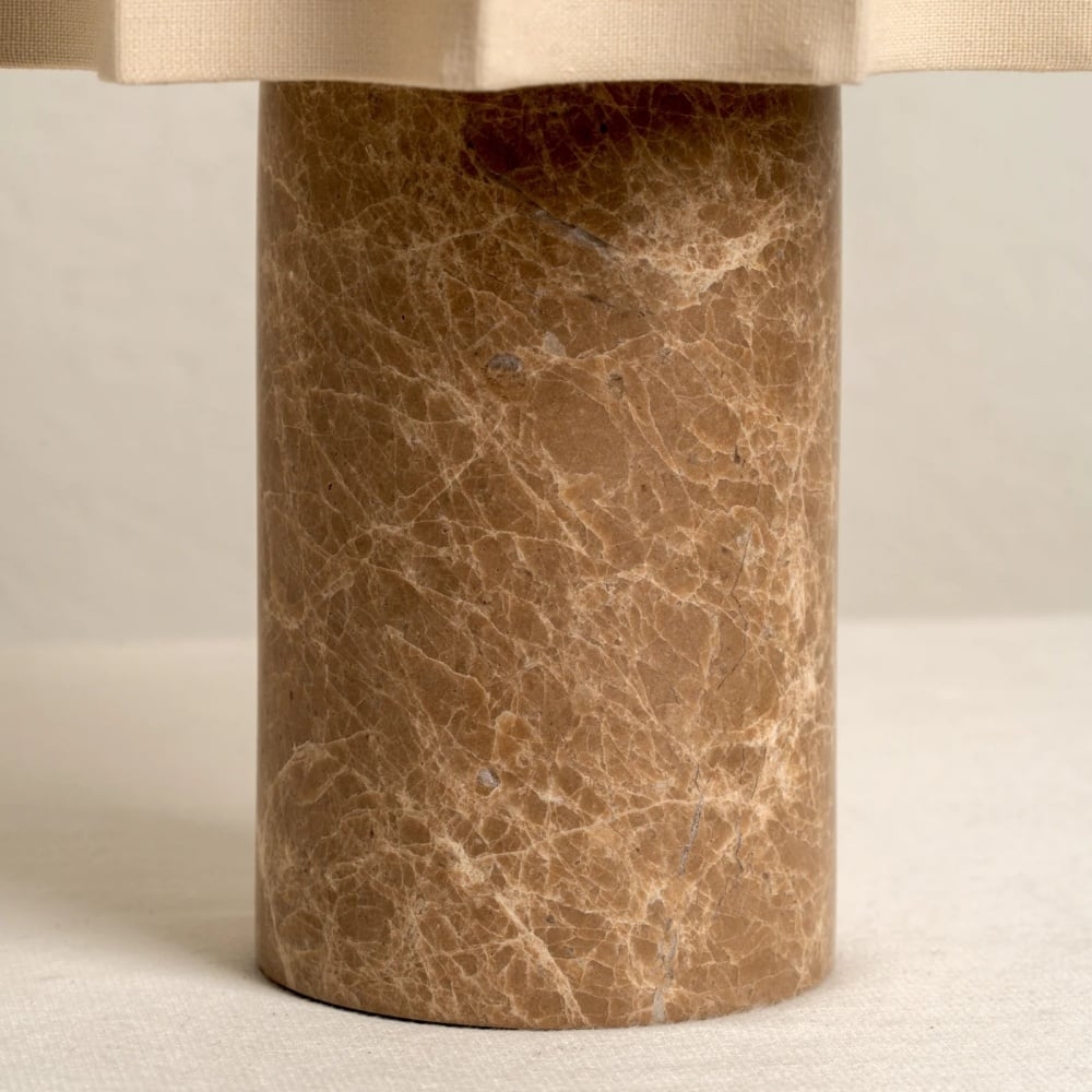 Cavilon Wide Fan Shade Table Lamp – Elegant Ambient Light for Interior T476