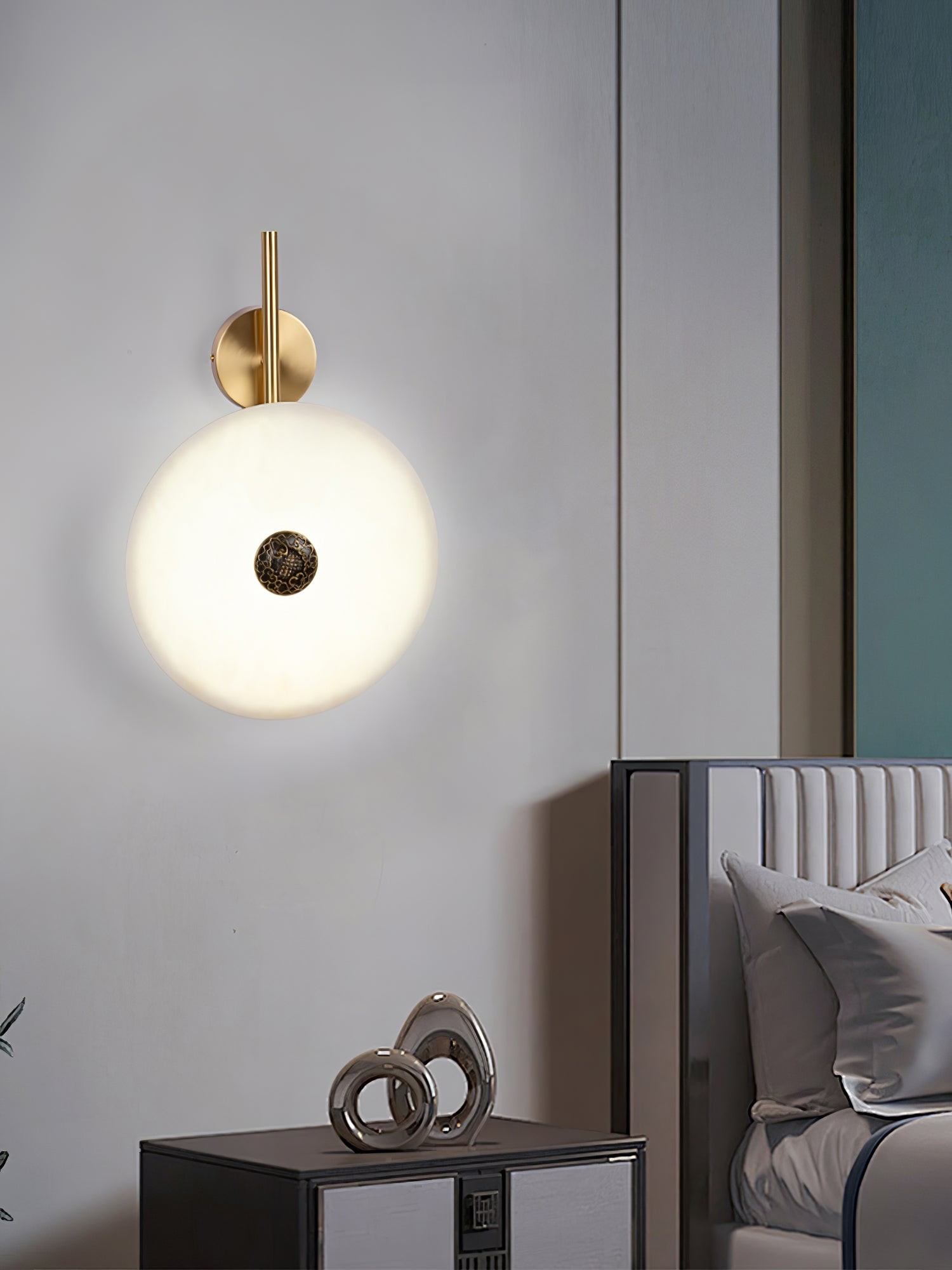 Light Luxury Disc-Shaped Wall Lamp M580