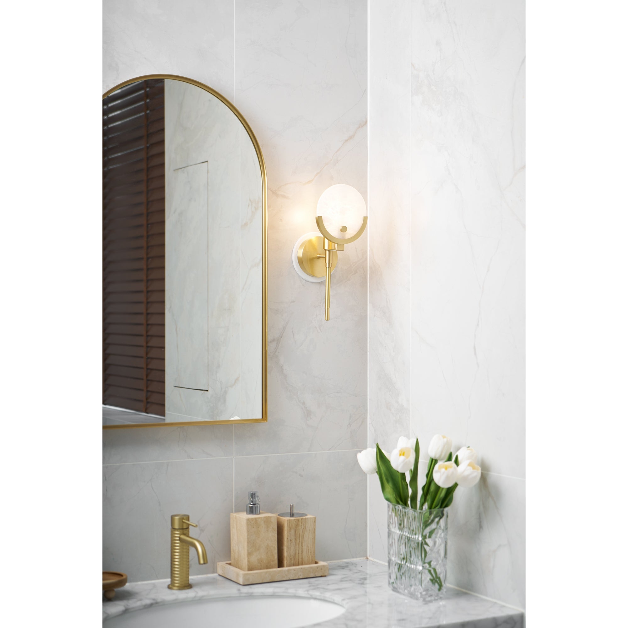 Ava Brass Alabaster Wall Lamp T1612