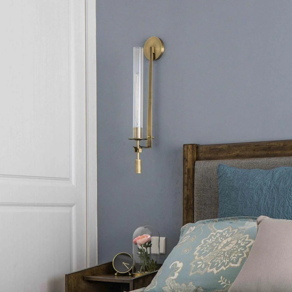 Ribbed Glass Wall Lamp with Slim Metal Base – Classic Meets Modern S229