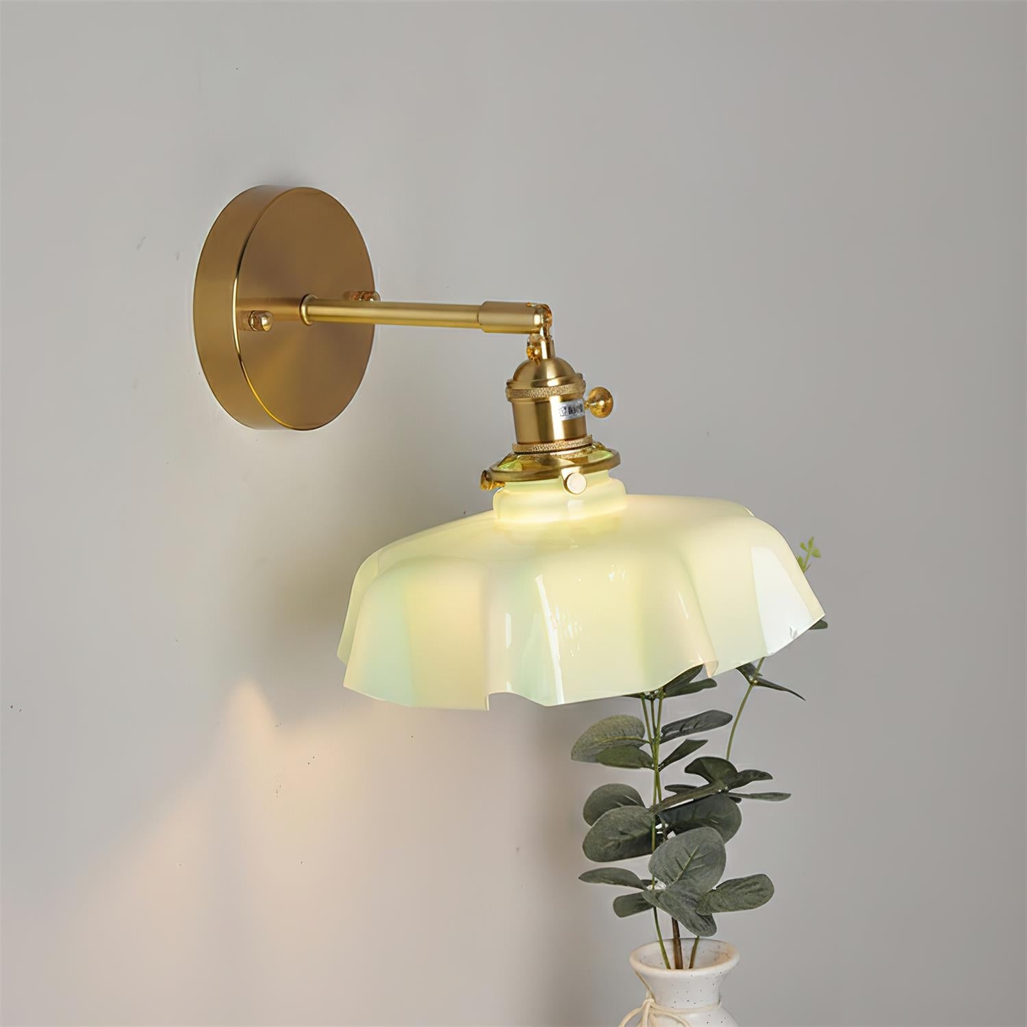 Skirted Ripple Wall Lamp T1470