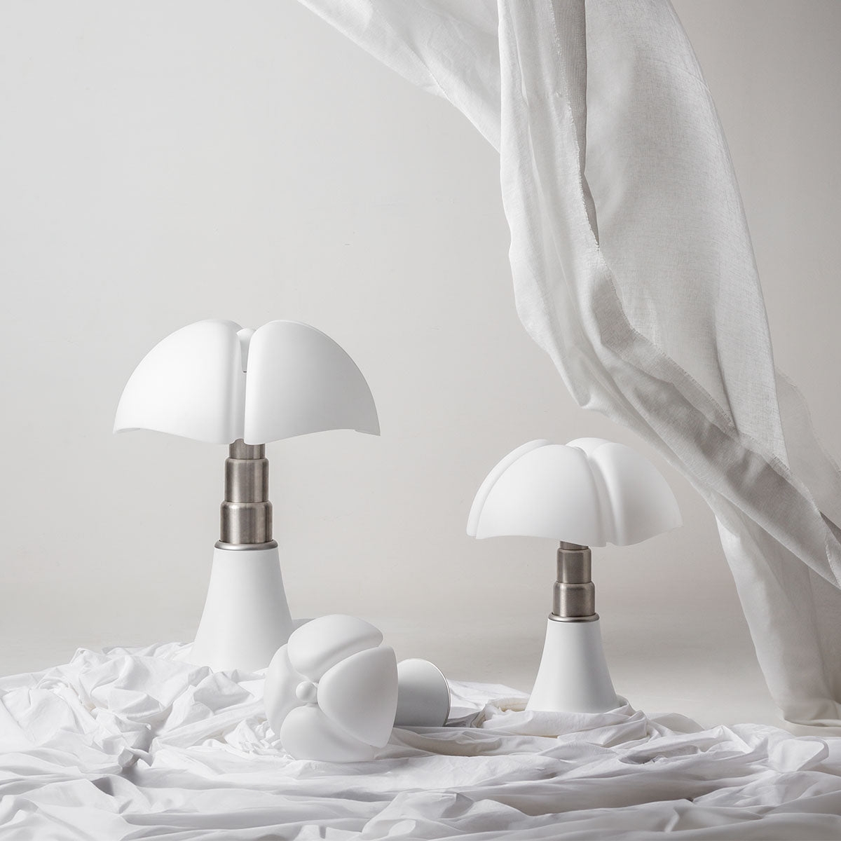 Petalica Table Lamp T1384