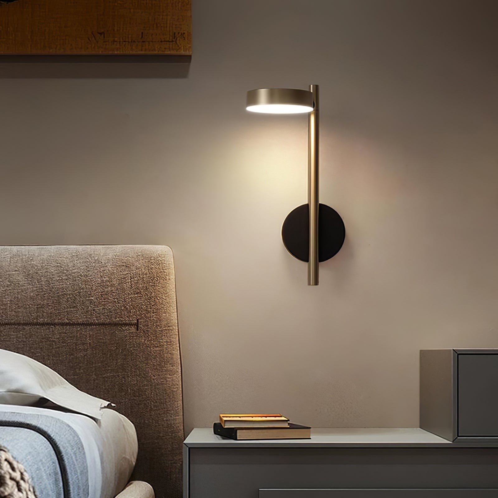 Italian Simple Round Metal Wall Lamp M557
