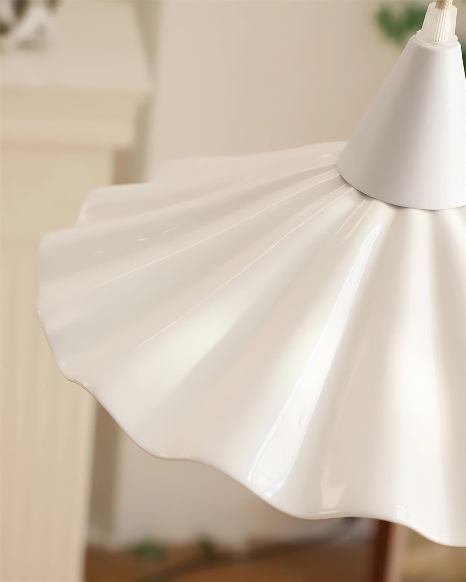 Ruffles Pendant Lamp P016