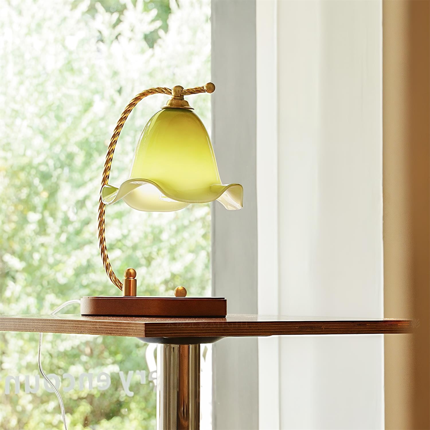 Sprout Table Lamp T1368