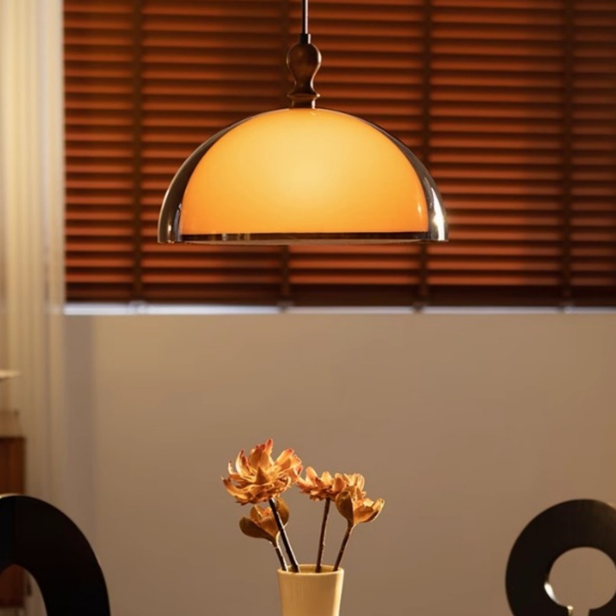 Vintage Sunset Pendant Lamp – Amber Acrylic & Walnut Finish S256