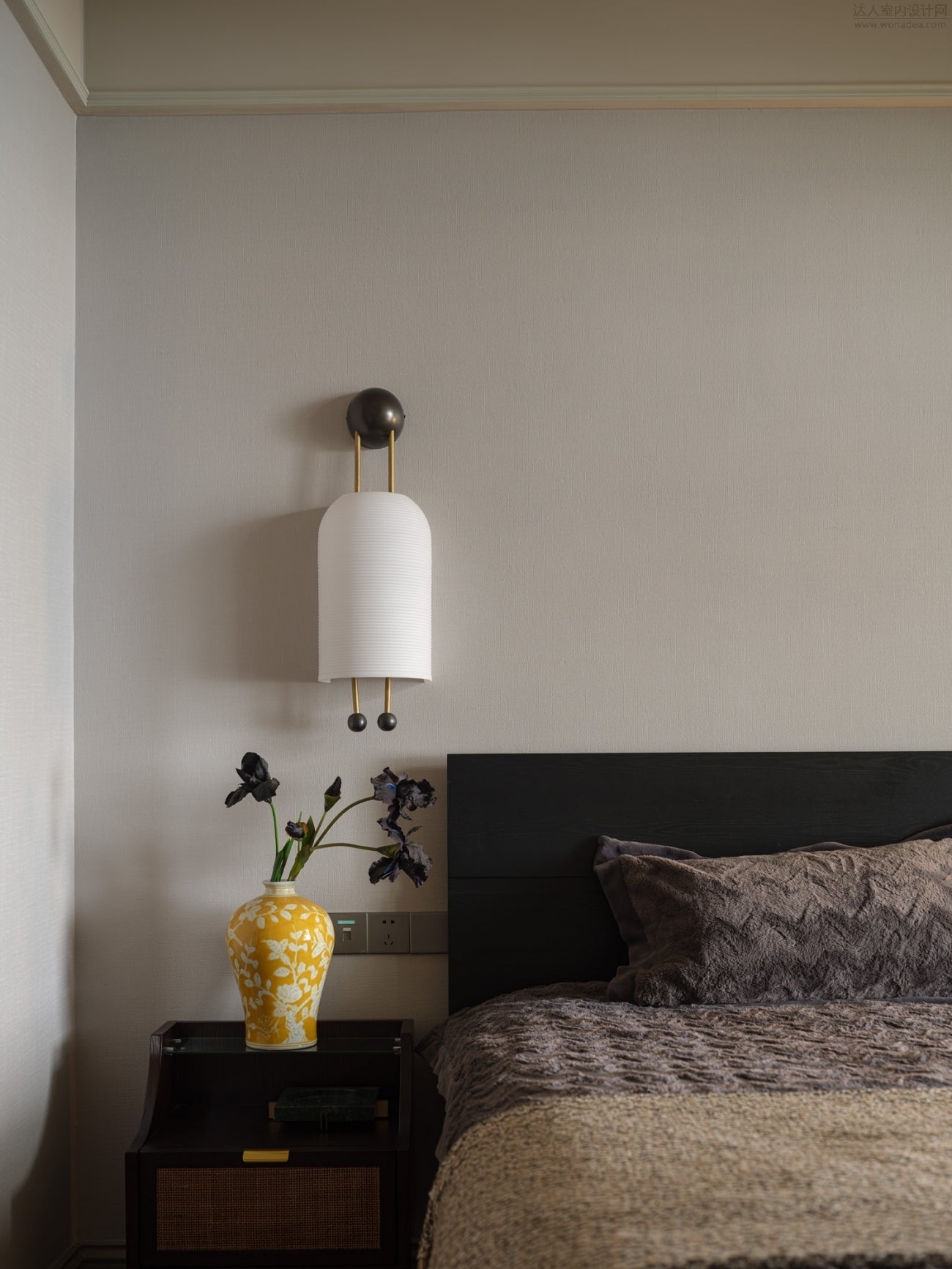 Lantern Glass Sconce T1702