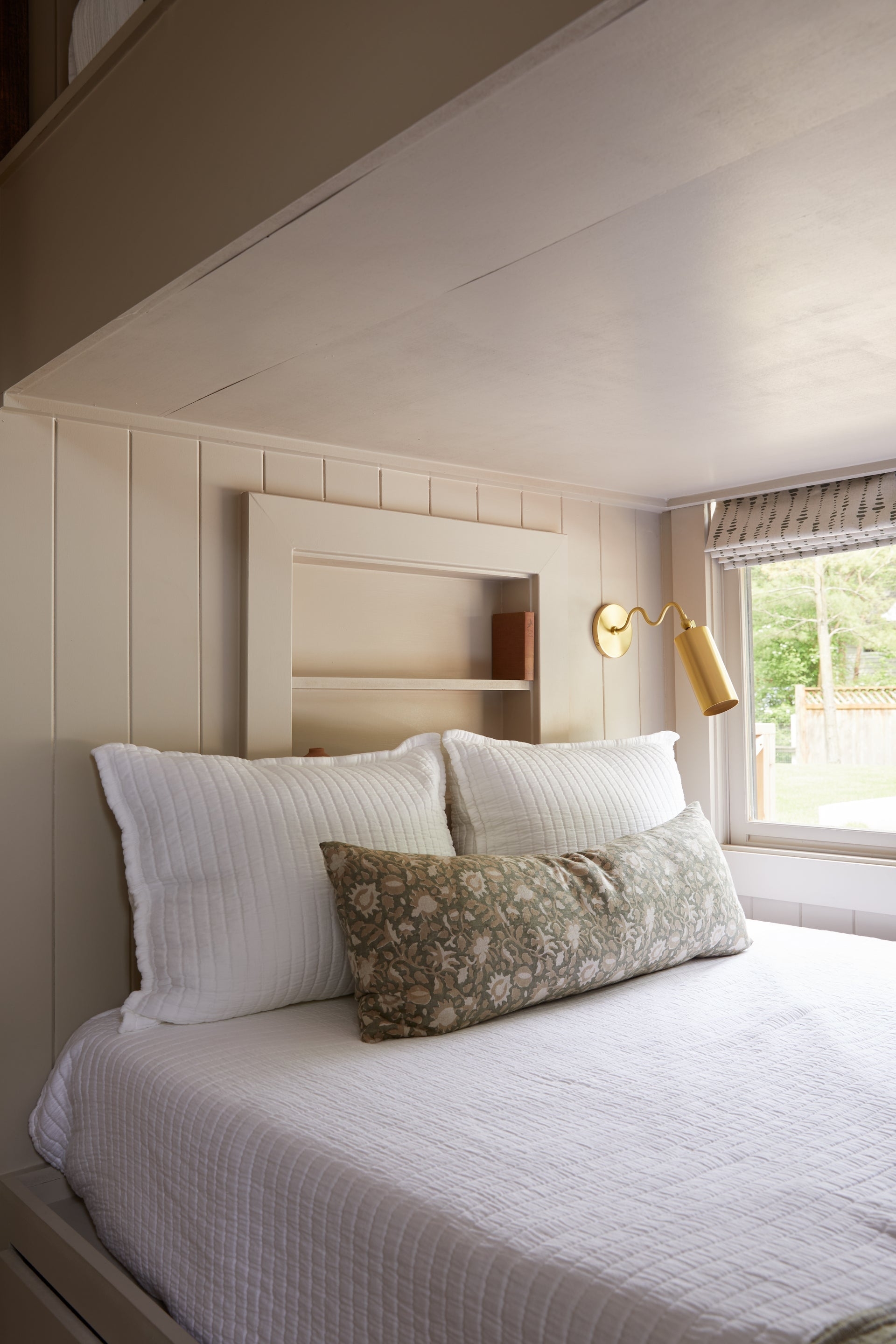 Bea Wall Lamp T1817