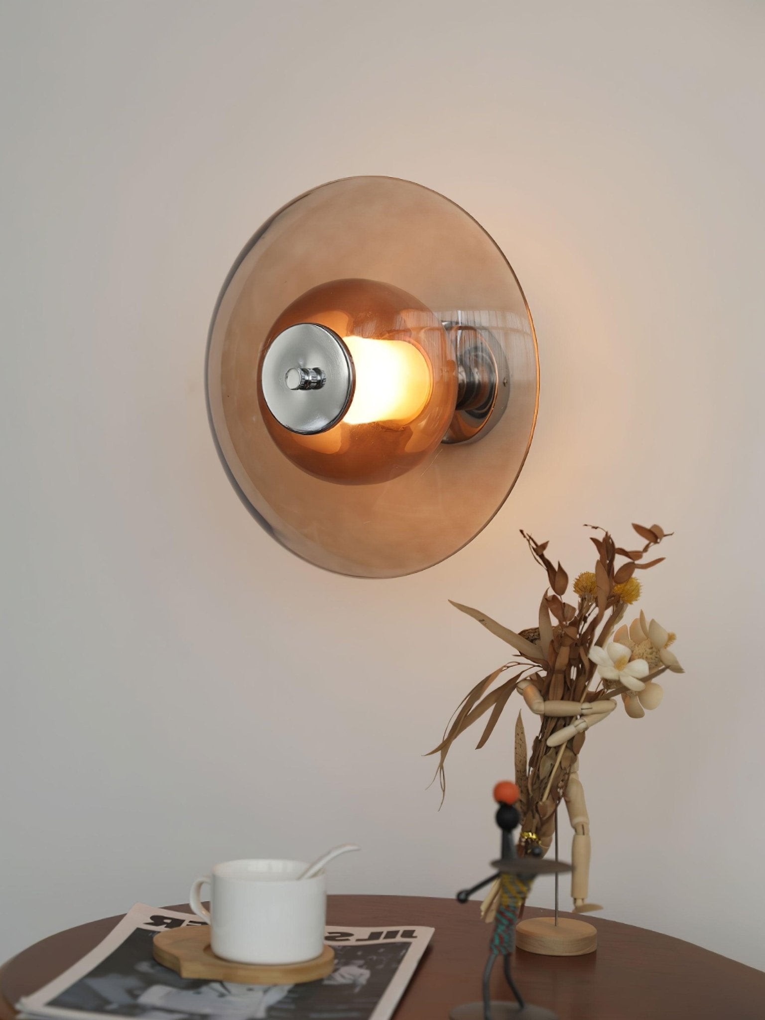 Flying Saucer Plug-in Wall Light M365