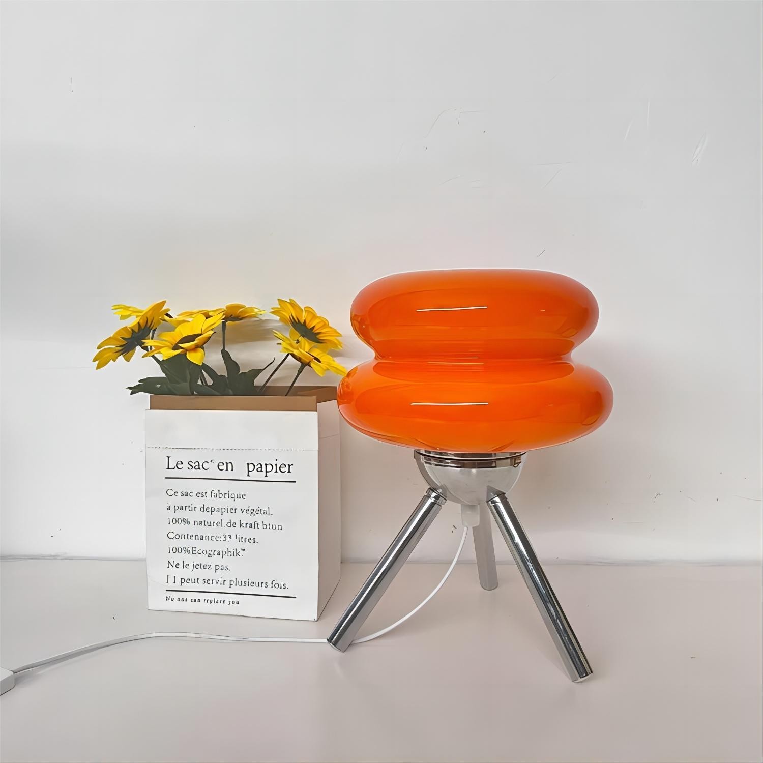 Lollipop Bauhaus Tripod Glass Table Lamp S26