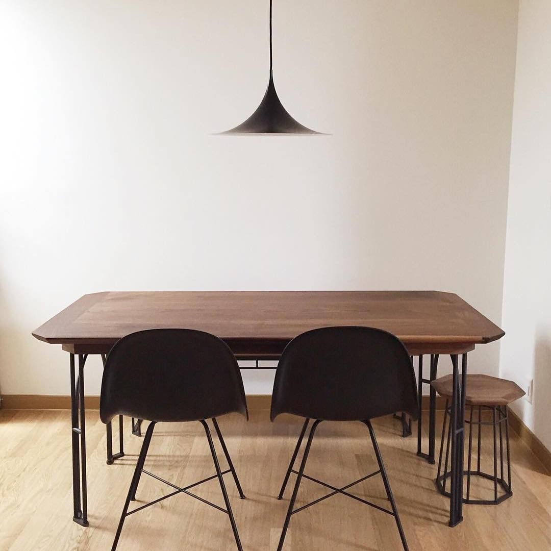 Modern Horn Pendant Light – Metal Design for Dining Room