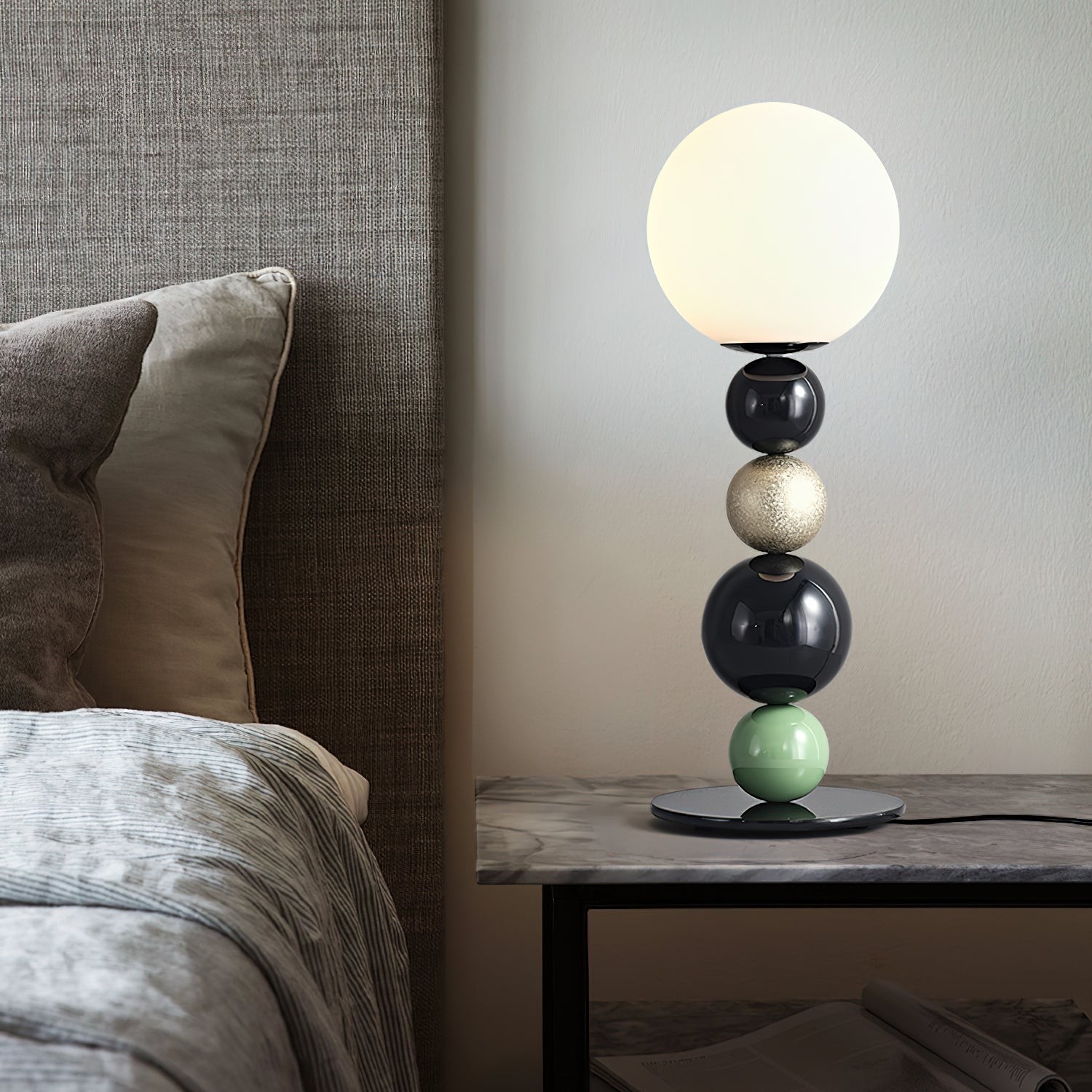 Round Balls Stacking Green Table Lamp M417
