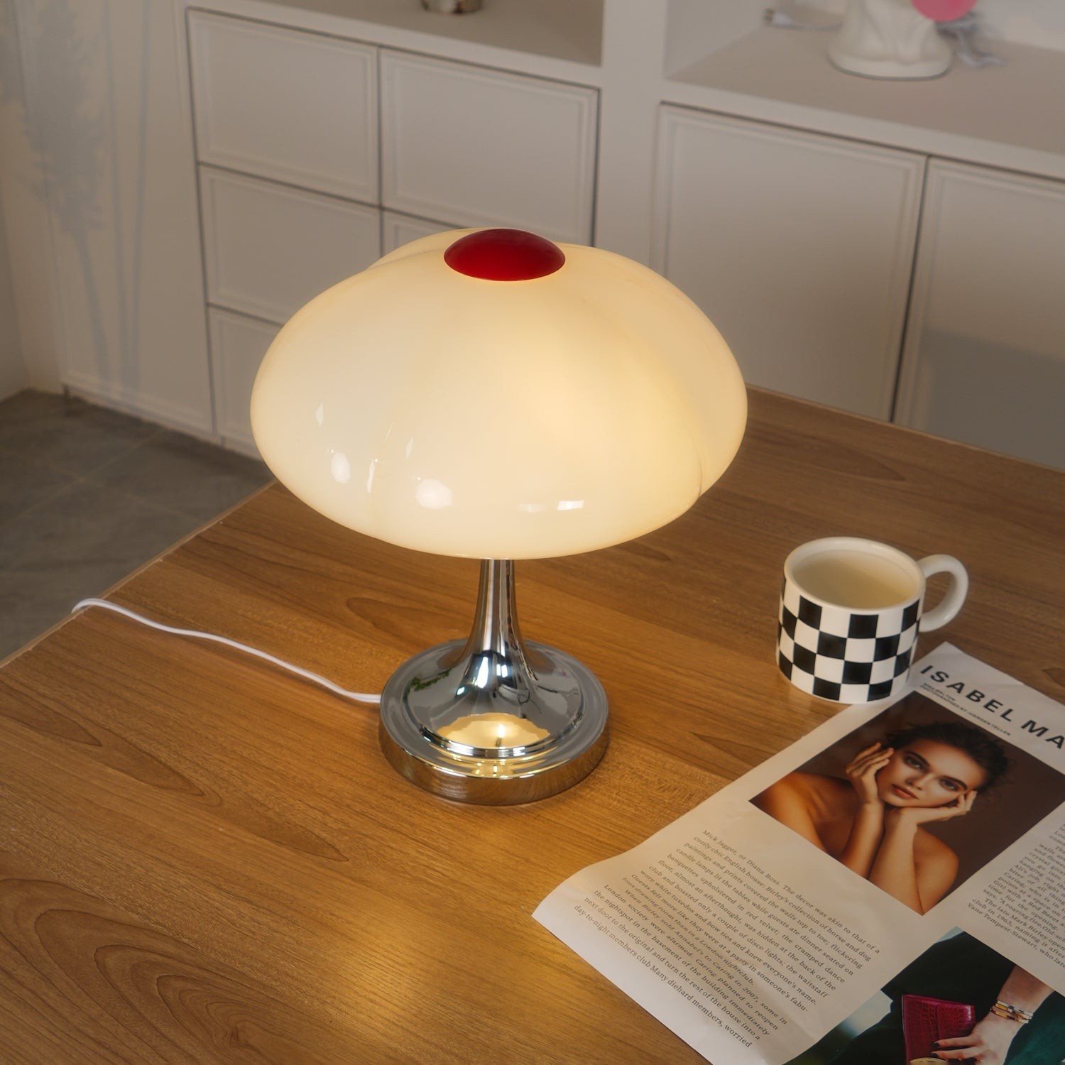 Cream Style Glass Mushroom Table Lamp M220