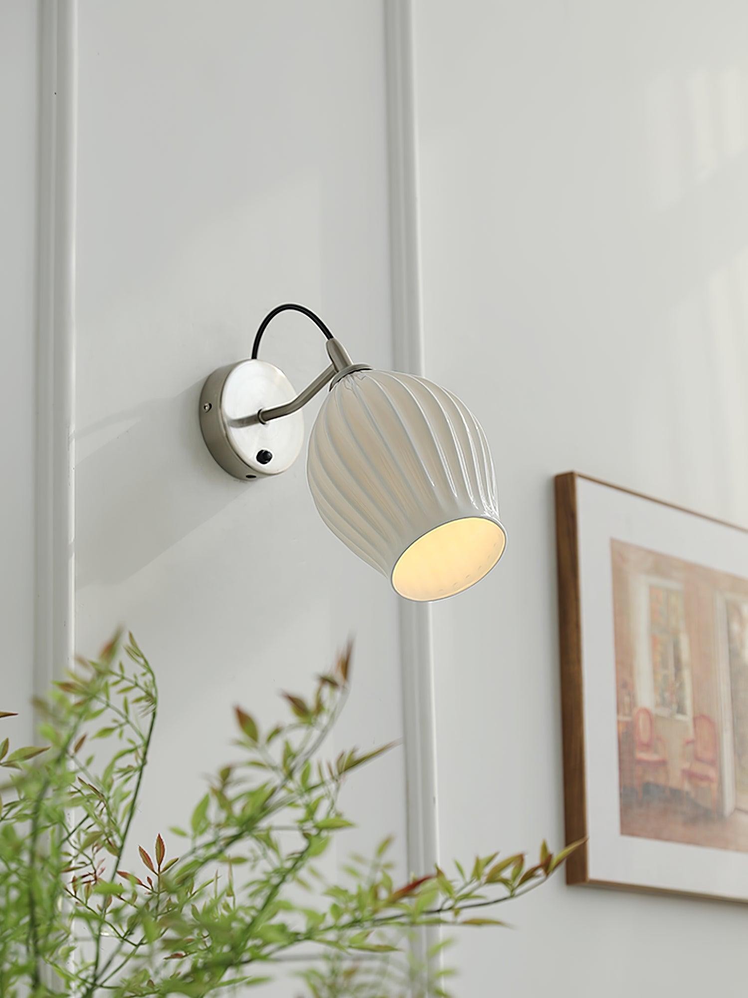 Cream Style Ceramic Ribbed Wall lamp M564