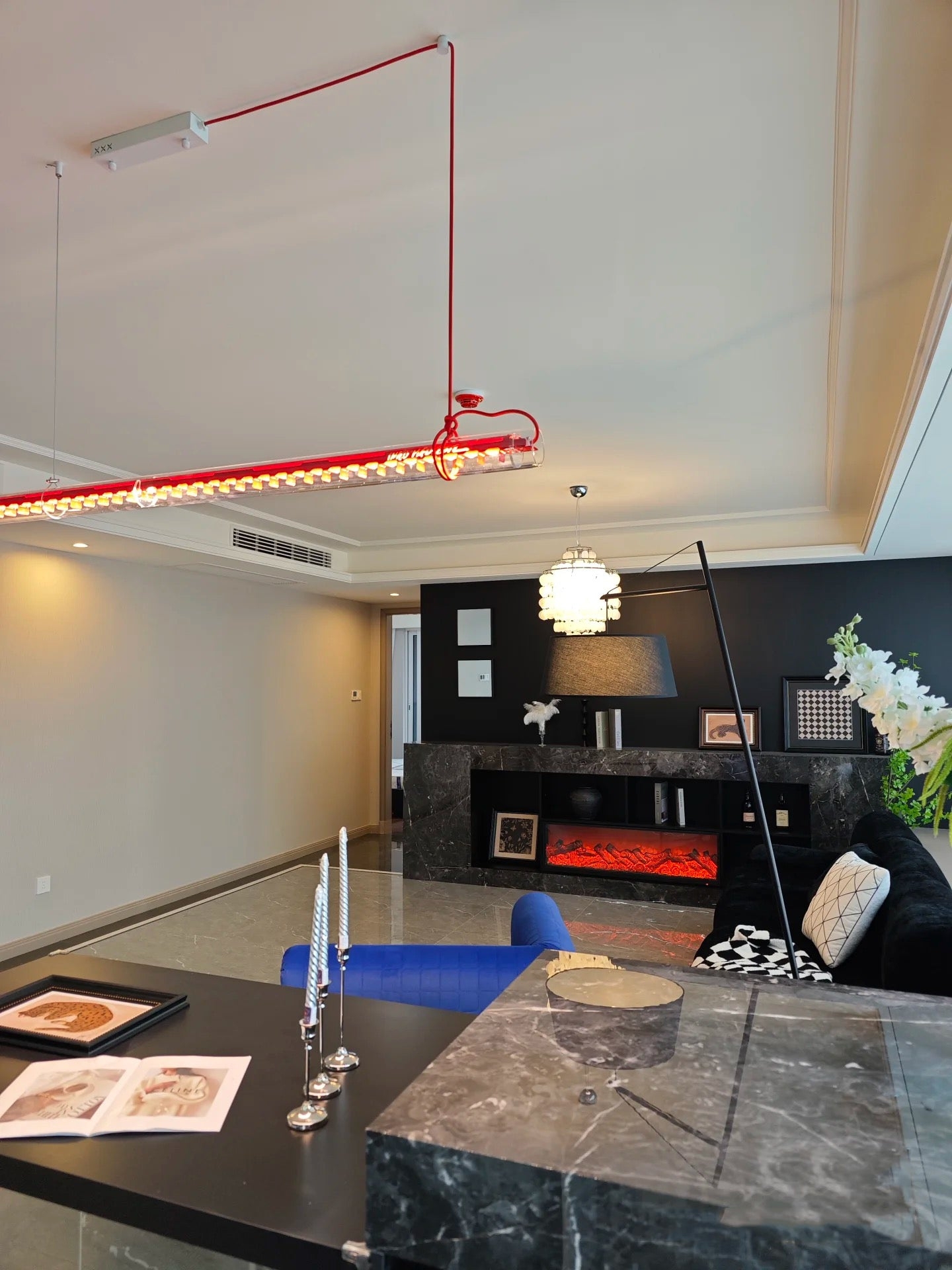 Tubular Linear LED Pendant Lamp T1920