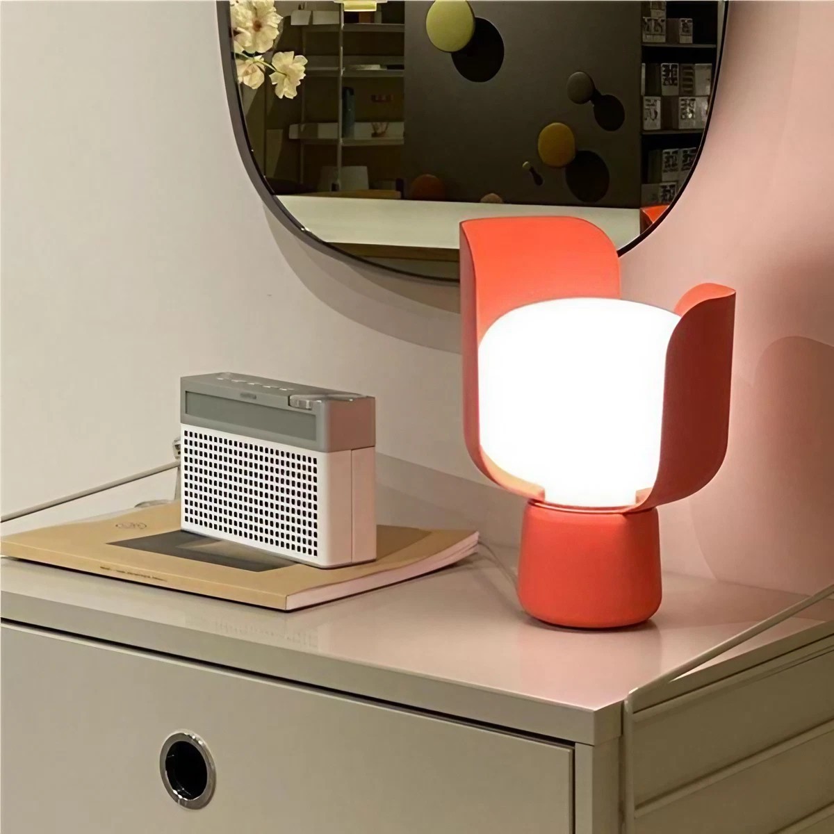 Blom Petal Glass Table Lamp