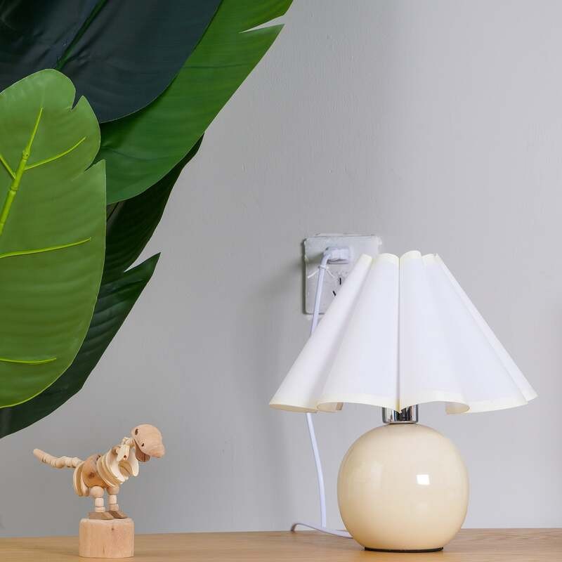 Scandinavian Vintage Table Lamp for Bedroom