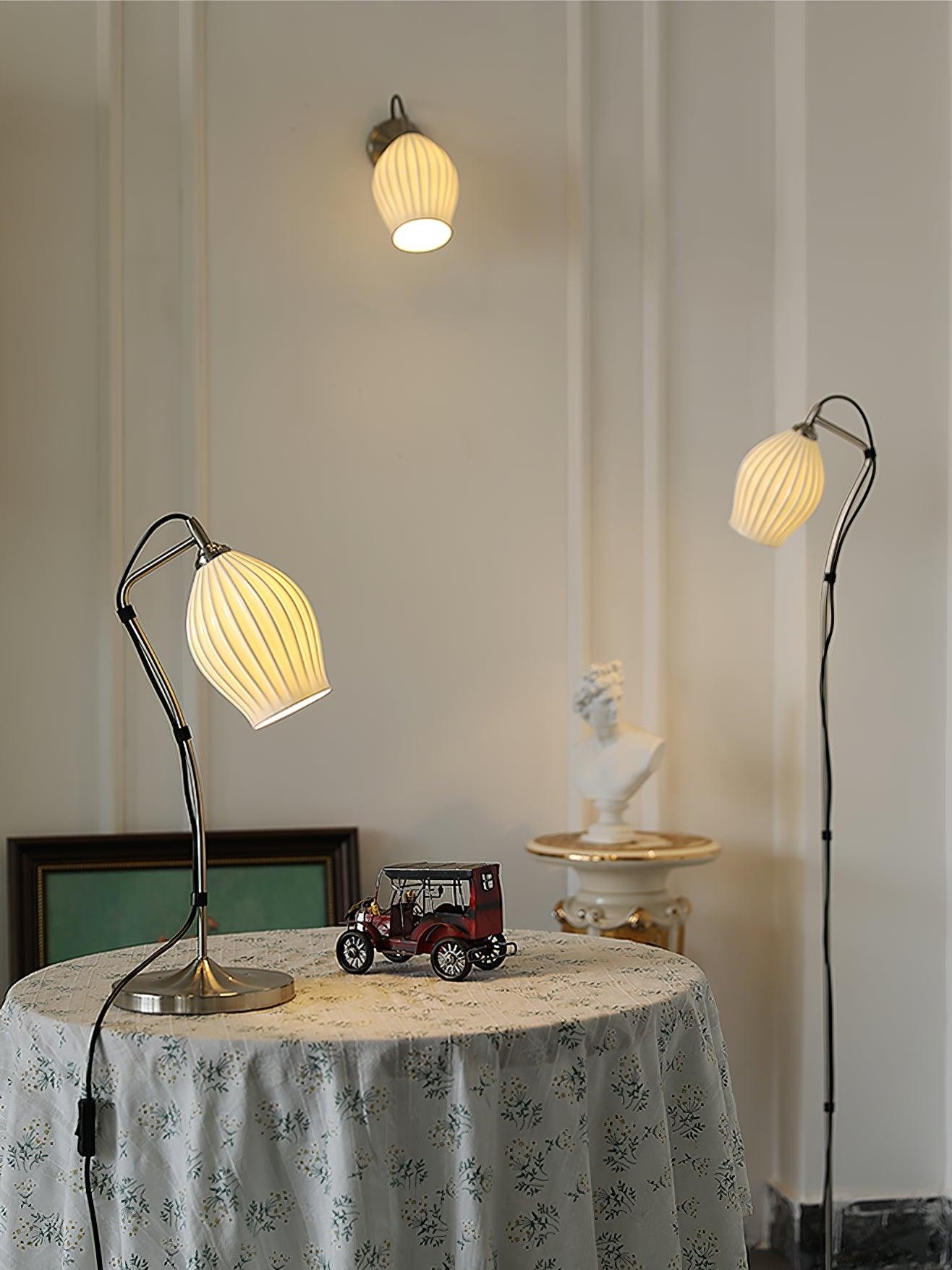 Cream Style Ceramic Ribbed Wall lamp M564