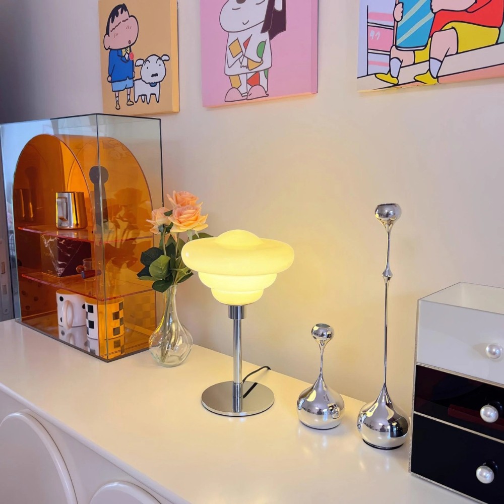 Modern Table Lamp Featuring Textured Glass Shade S247