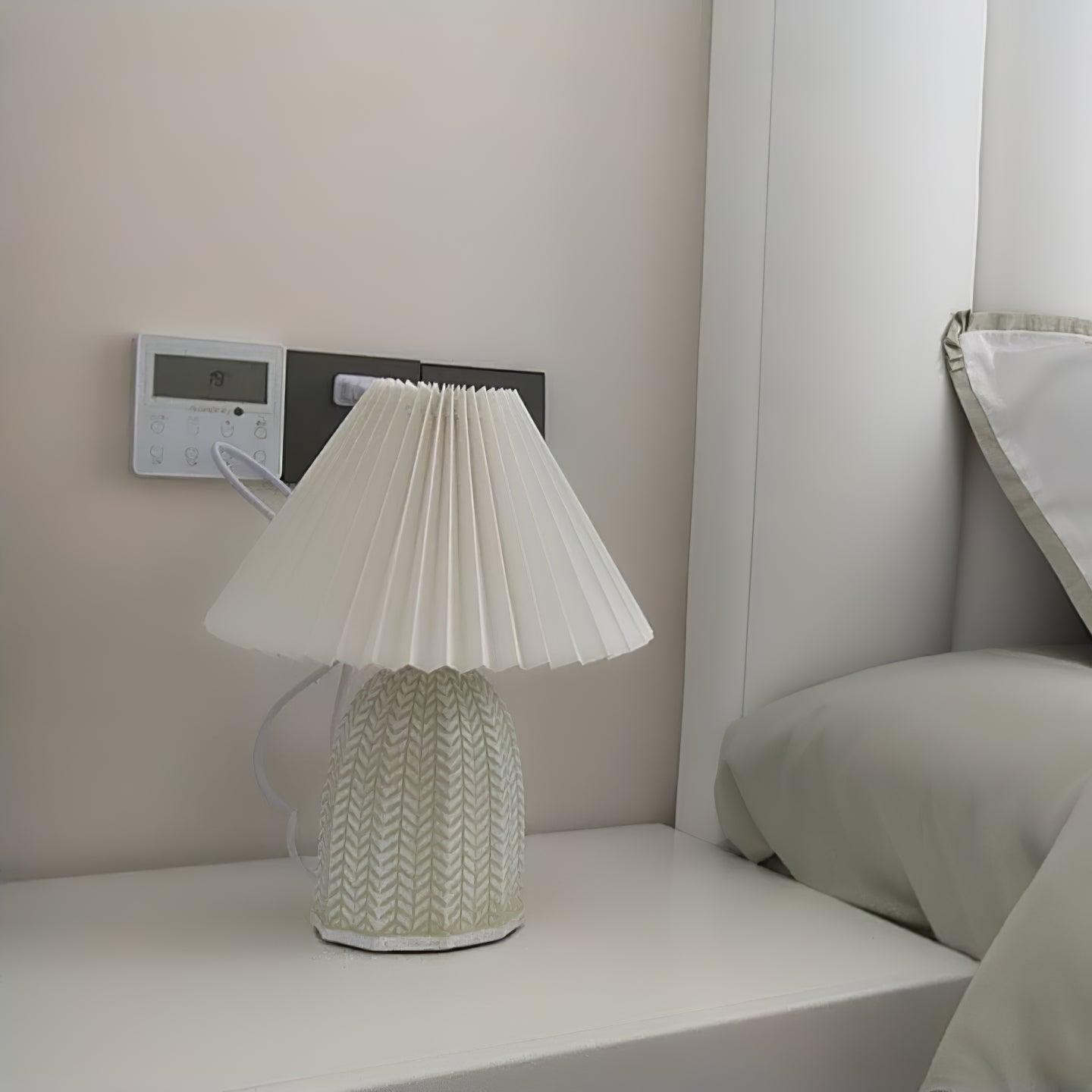Vintage Pleated Table Lamp M206