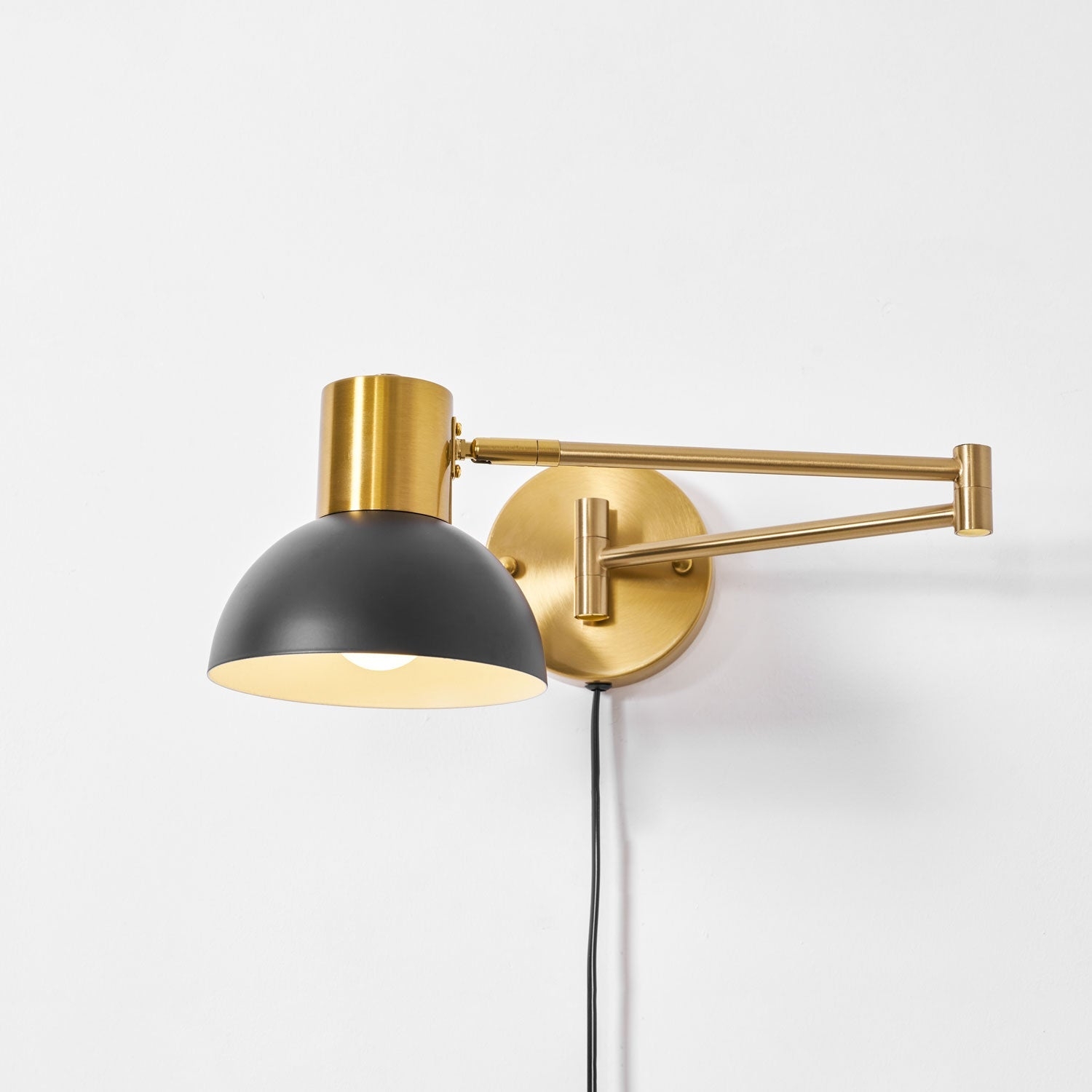 Adjustable Arm Plug In Wall Lamp T1595