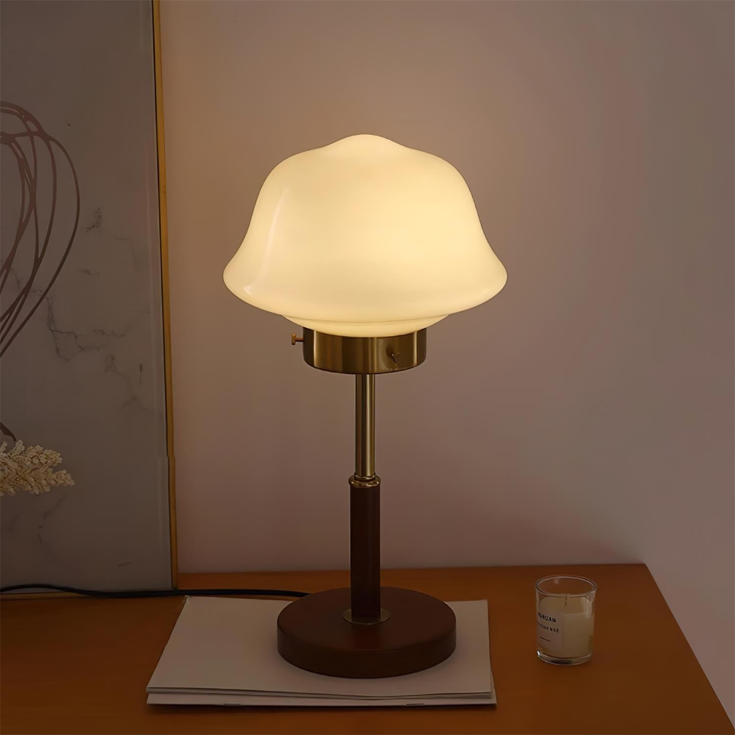 Mid Century Vintage Walnut Glass Table Lamp M292