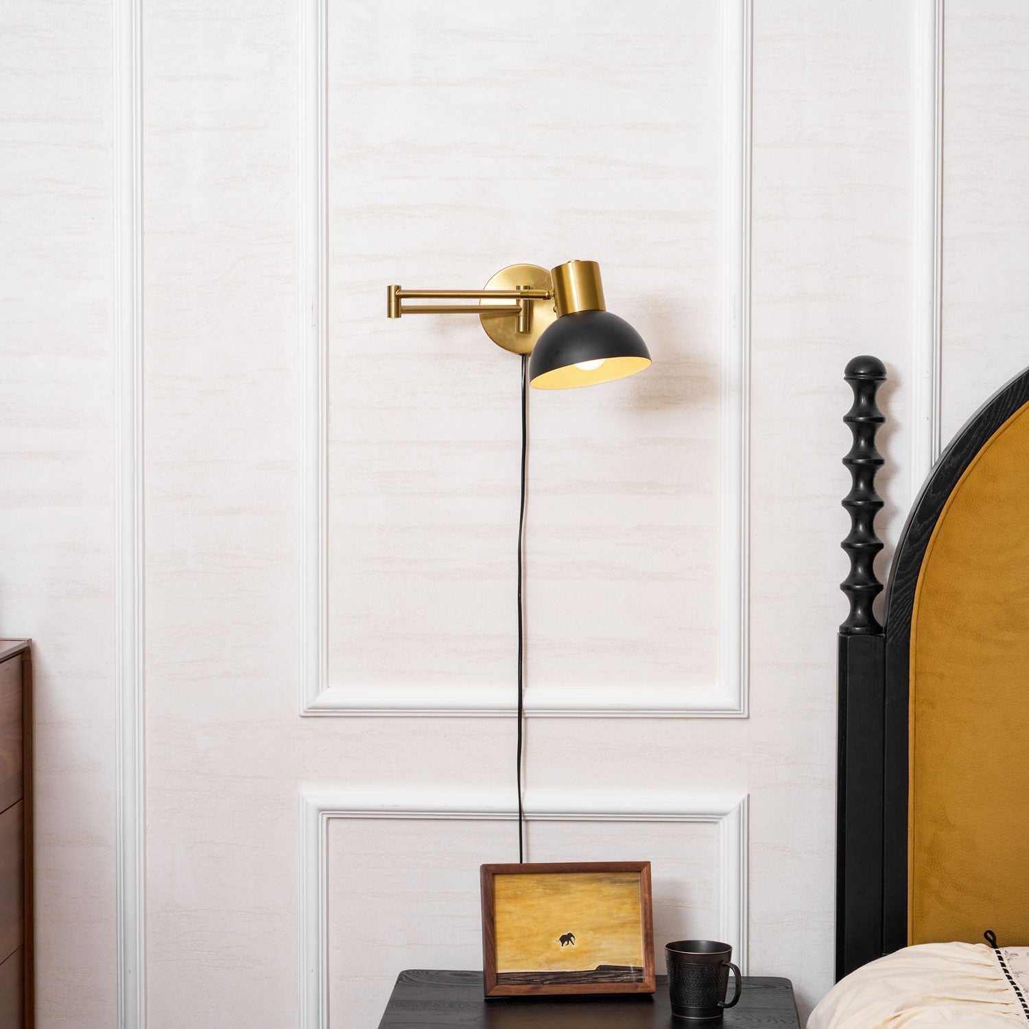 Adjustable Arm Plug In Wall Lamp T1595