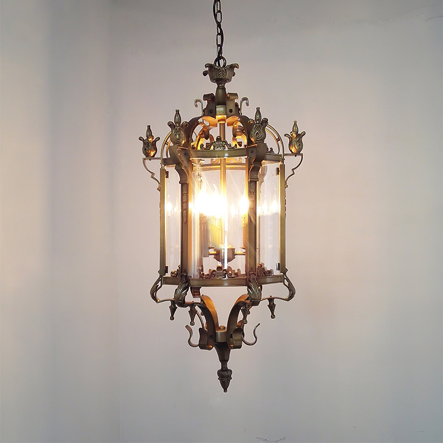 Metropolitan Lantern Chandelier T1707