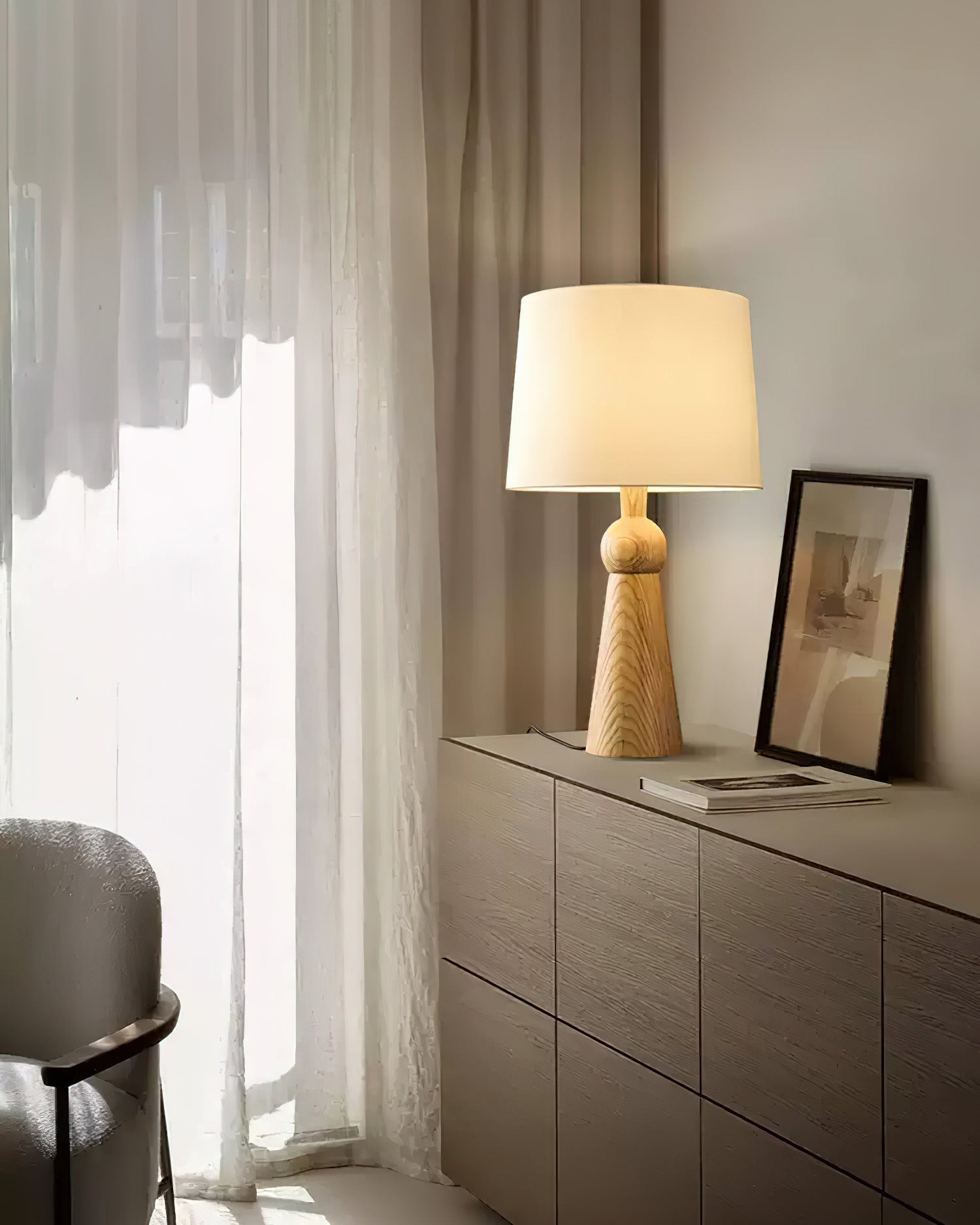 Nordic Retro Solid Wood Fabric Table Lamp M572